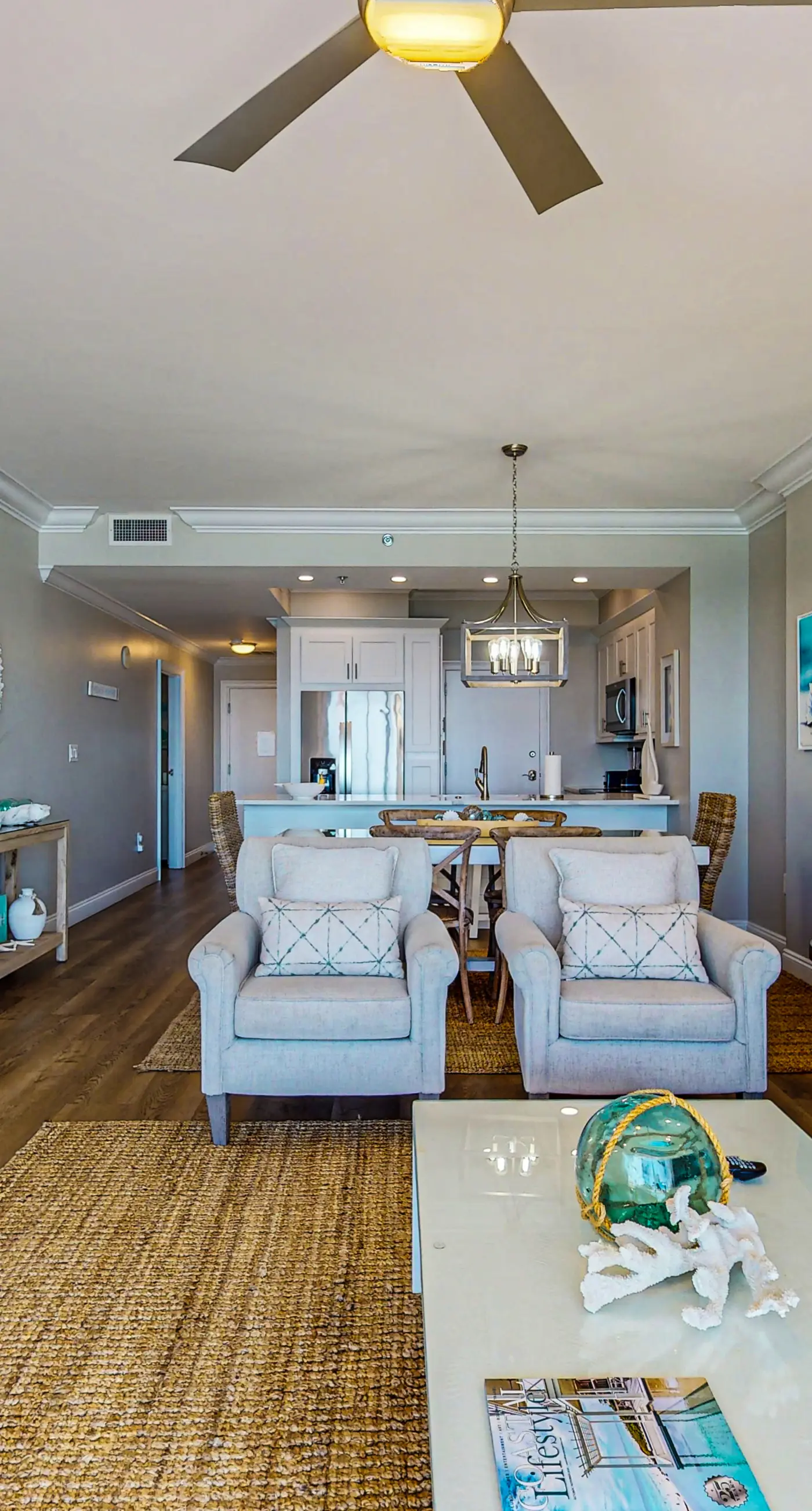 Oceanfront condo with breathtaking views