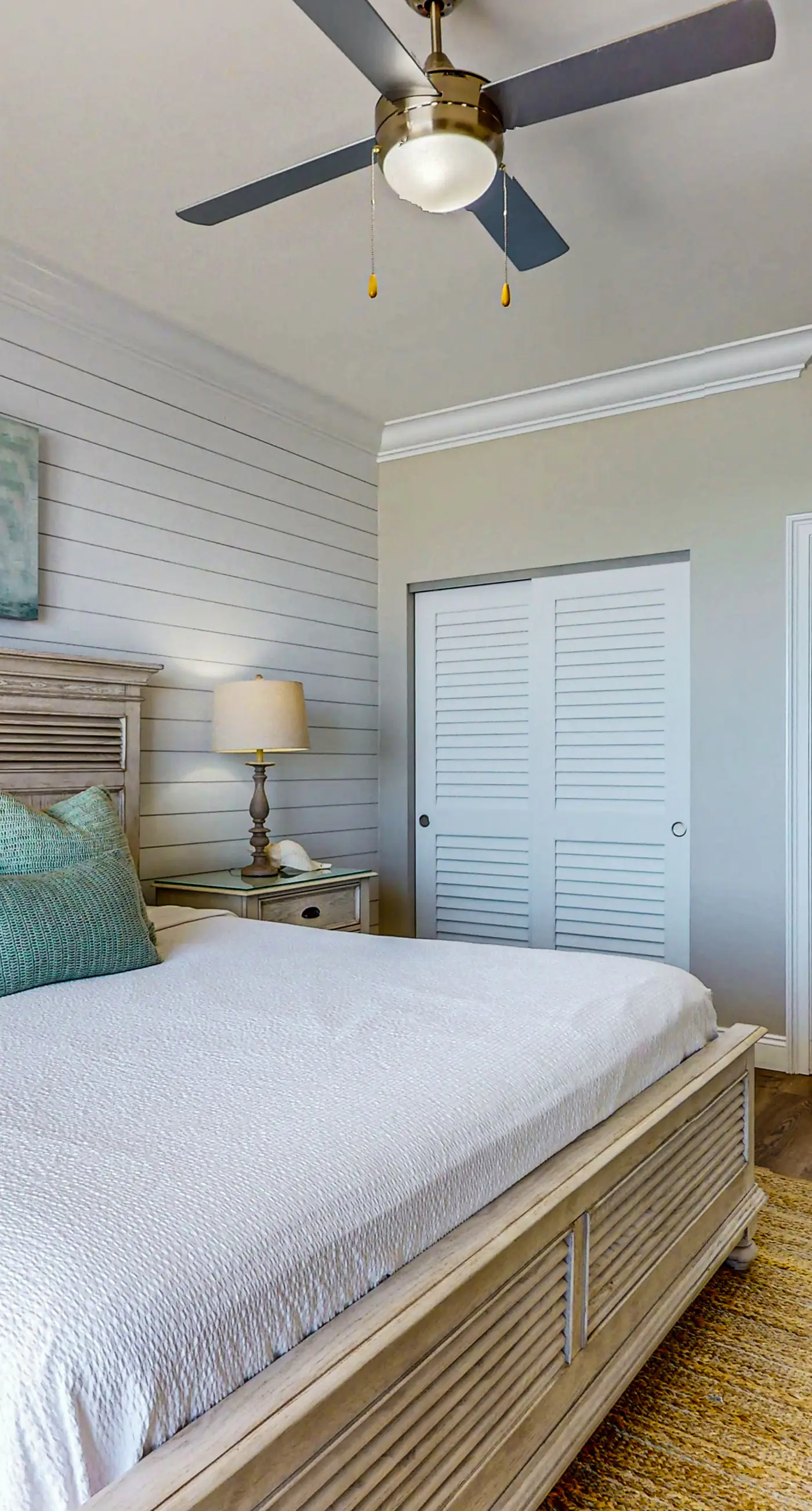 Oceanfront condo with breathtaking views