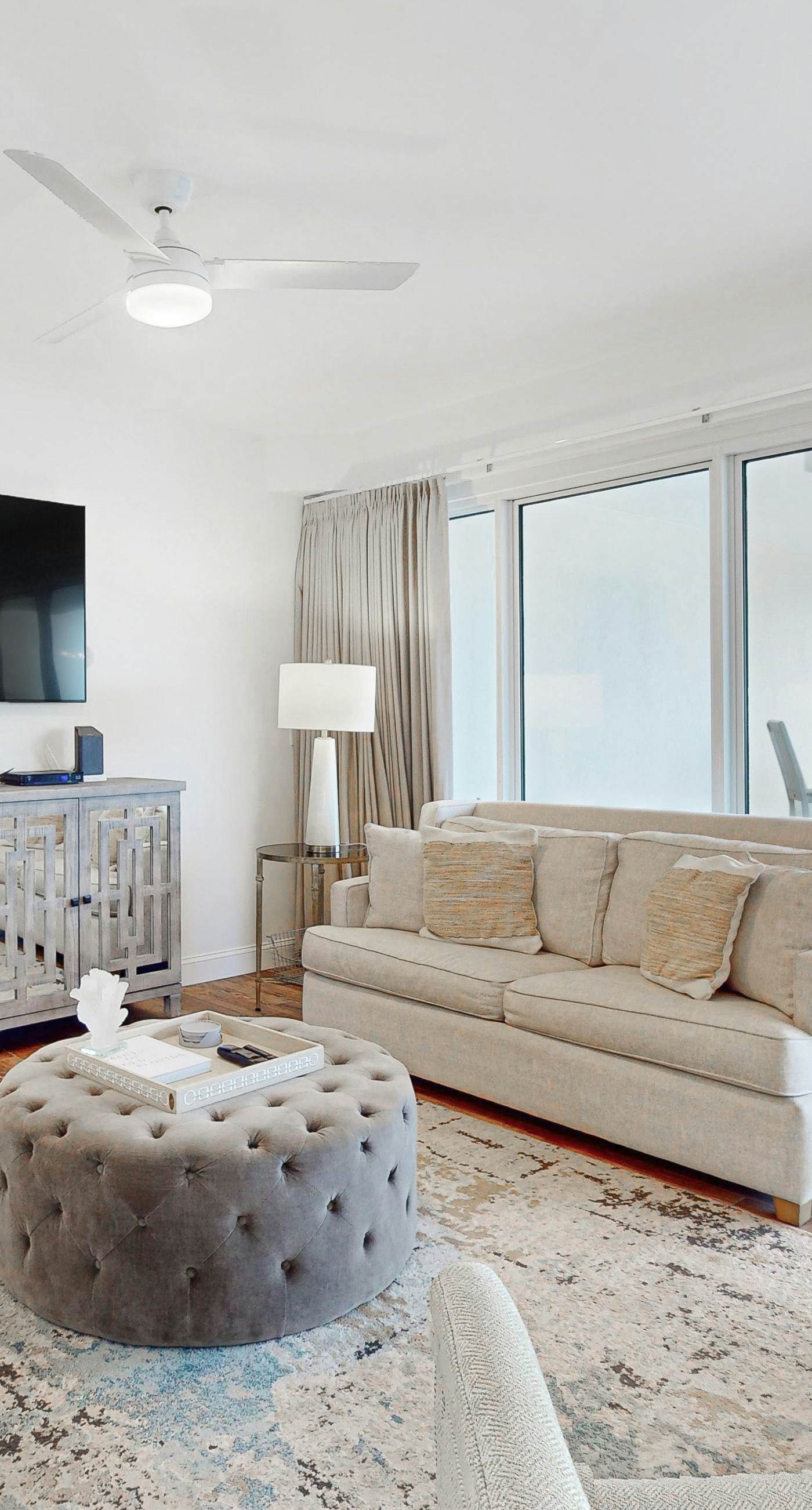 Elegant 9th-Floor Condo with Pools and Gym