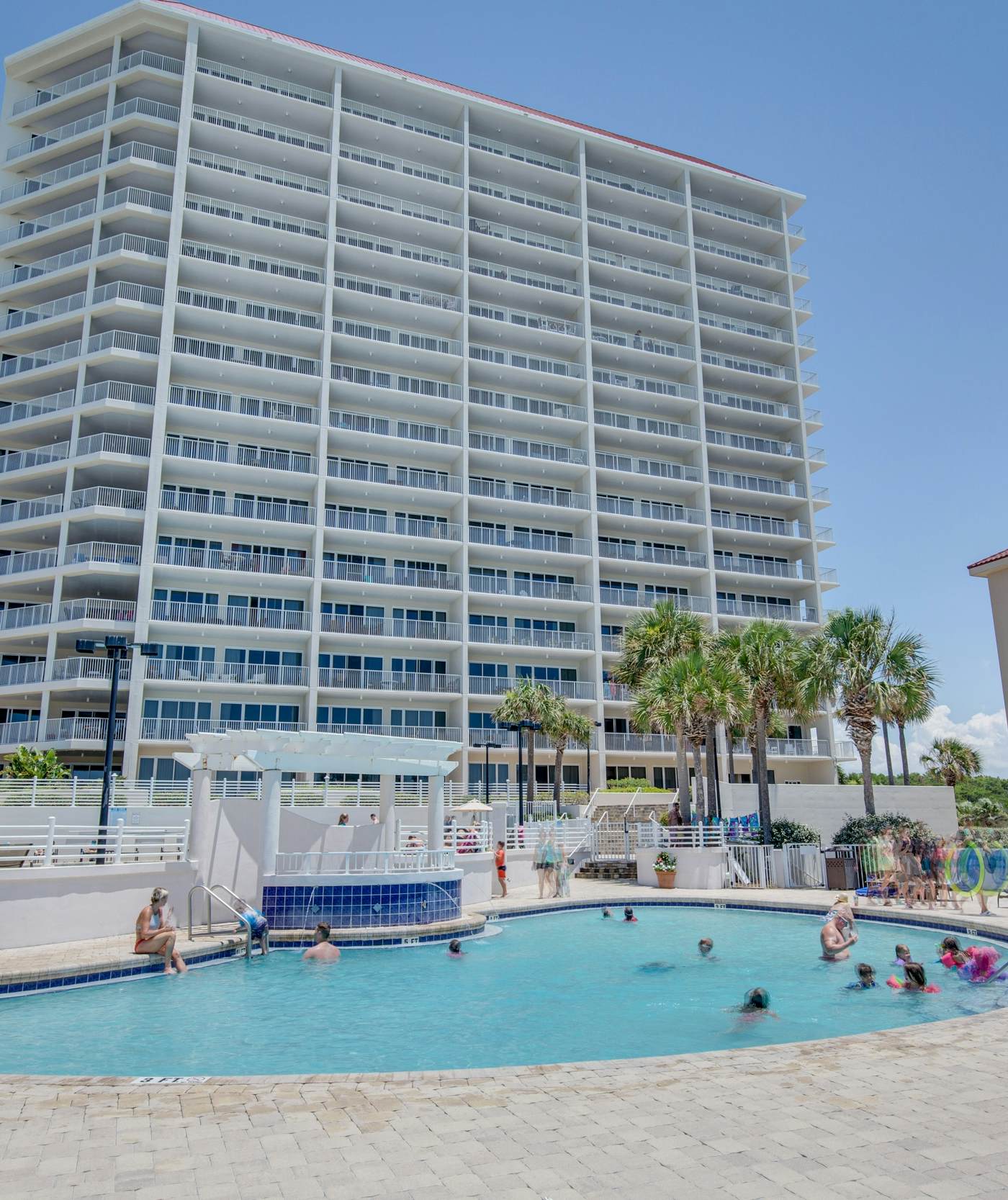 Elegant 9th-Floor Condo with Pools and Gym