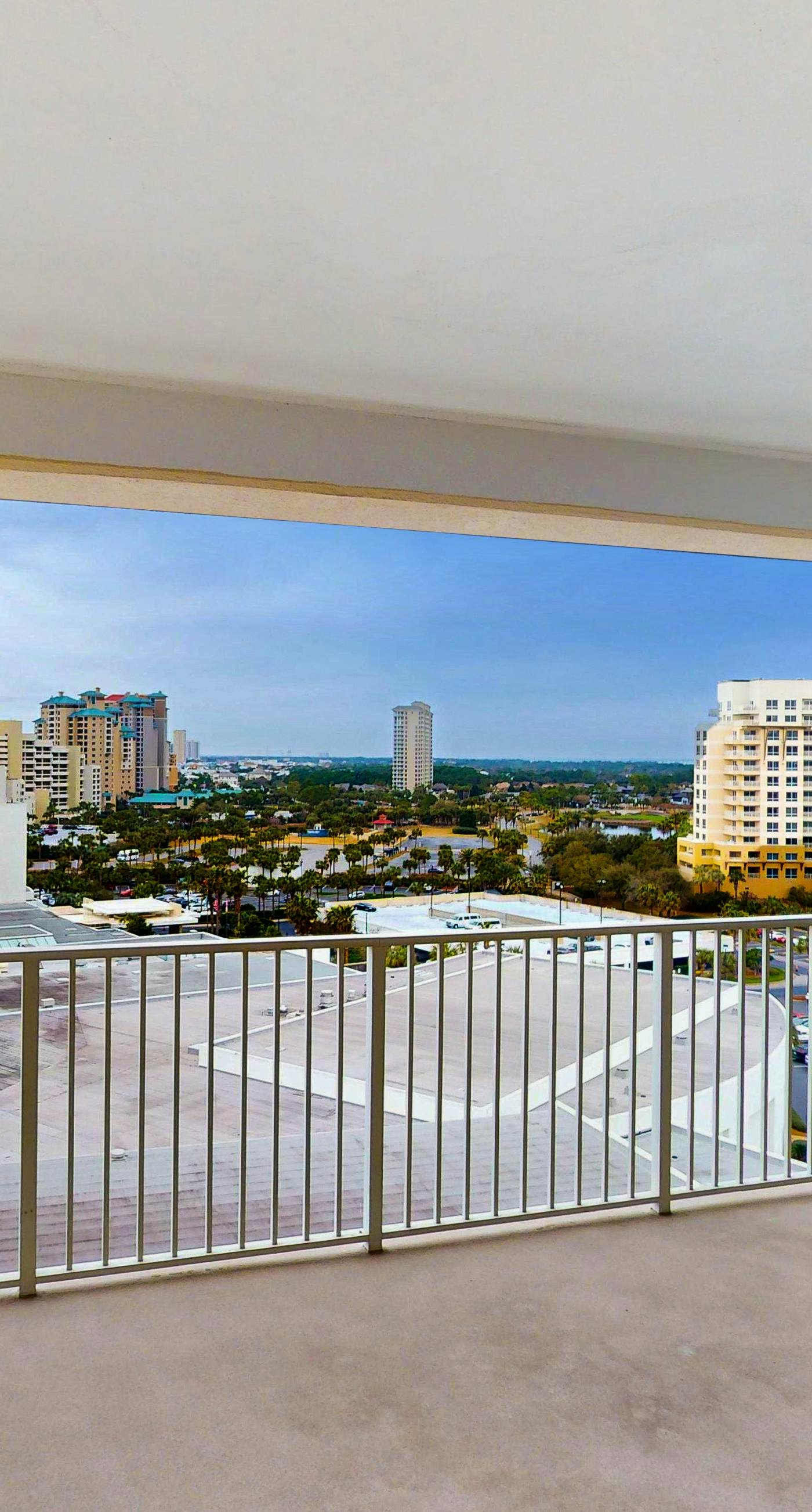 Elegant 9th-Floor Condo with Pools and Gym