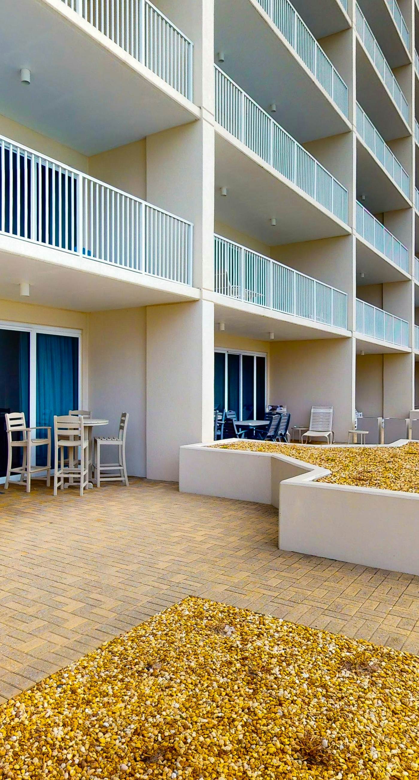 Elegant 9th-Floor Condo with Pools and Gym