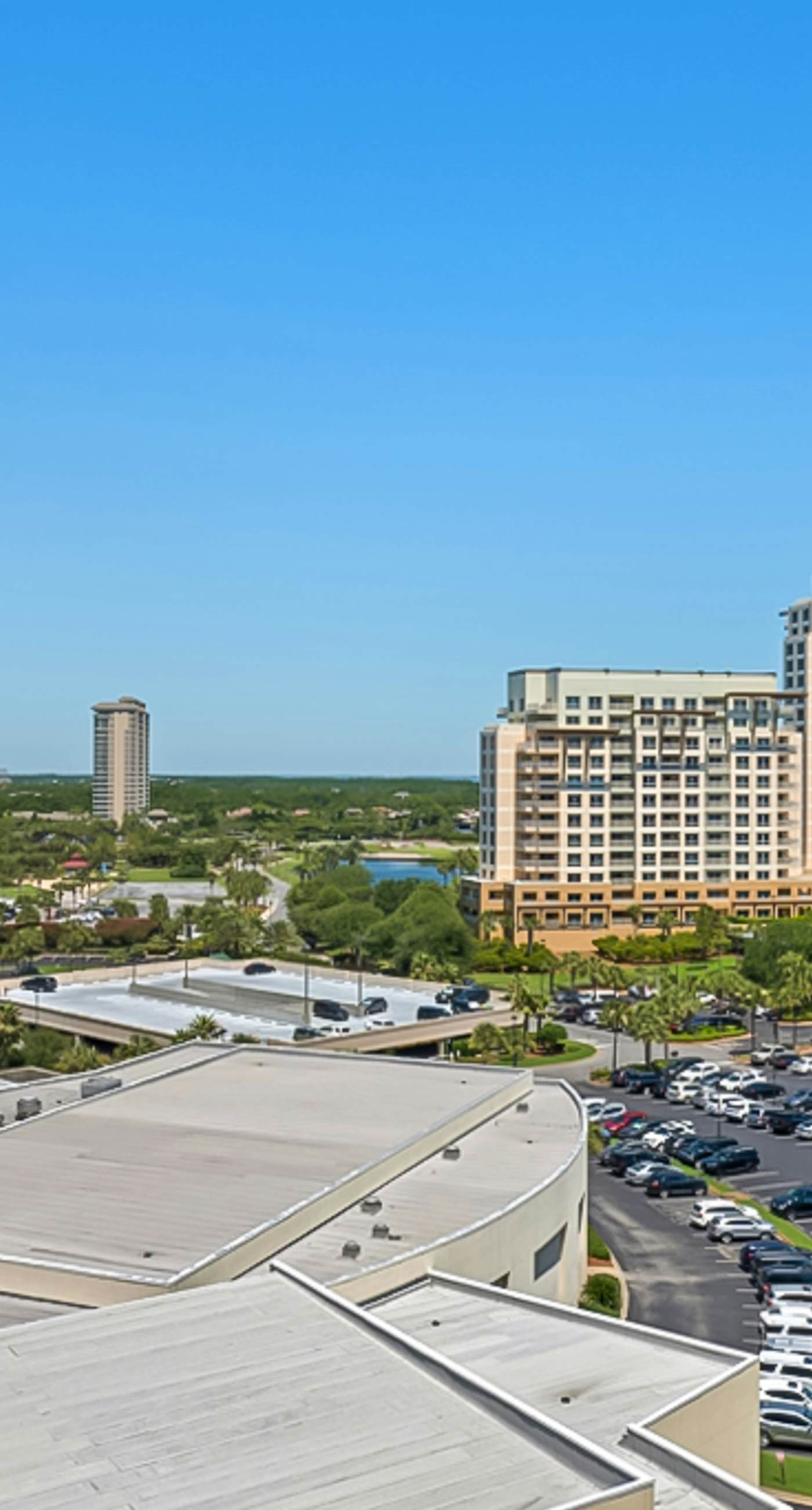 Elegant 9th-Floor Condo with Pools and Gym