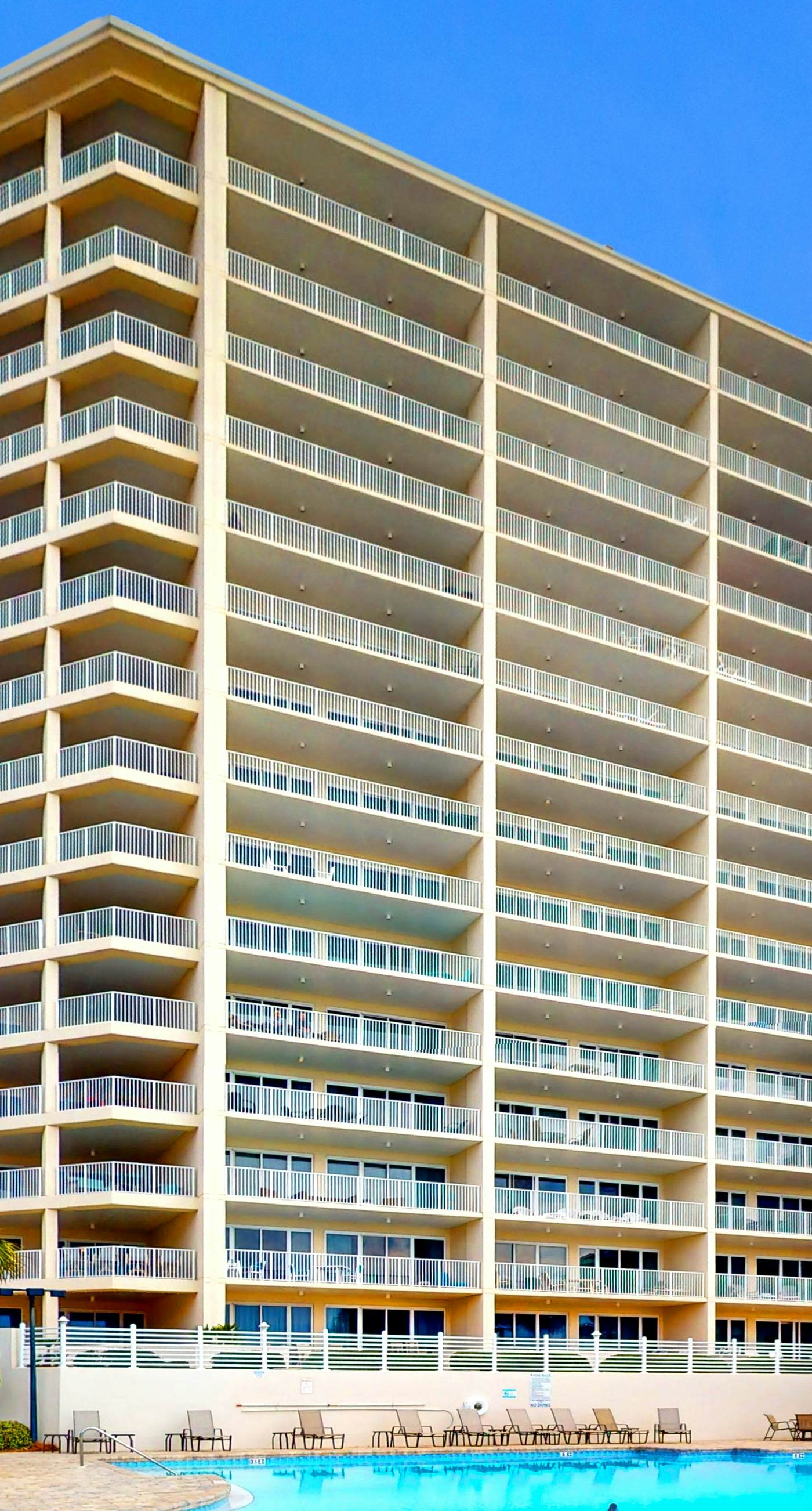 Elegant 9th-Floor Condo with Pools and Gym