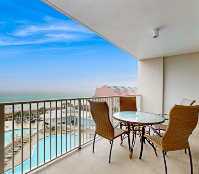 Beachfront Condo with Pool and Hot Tub