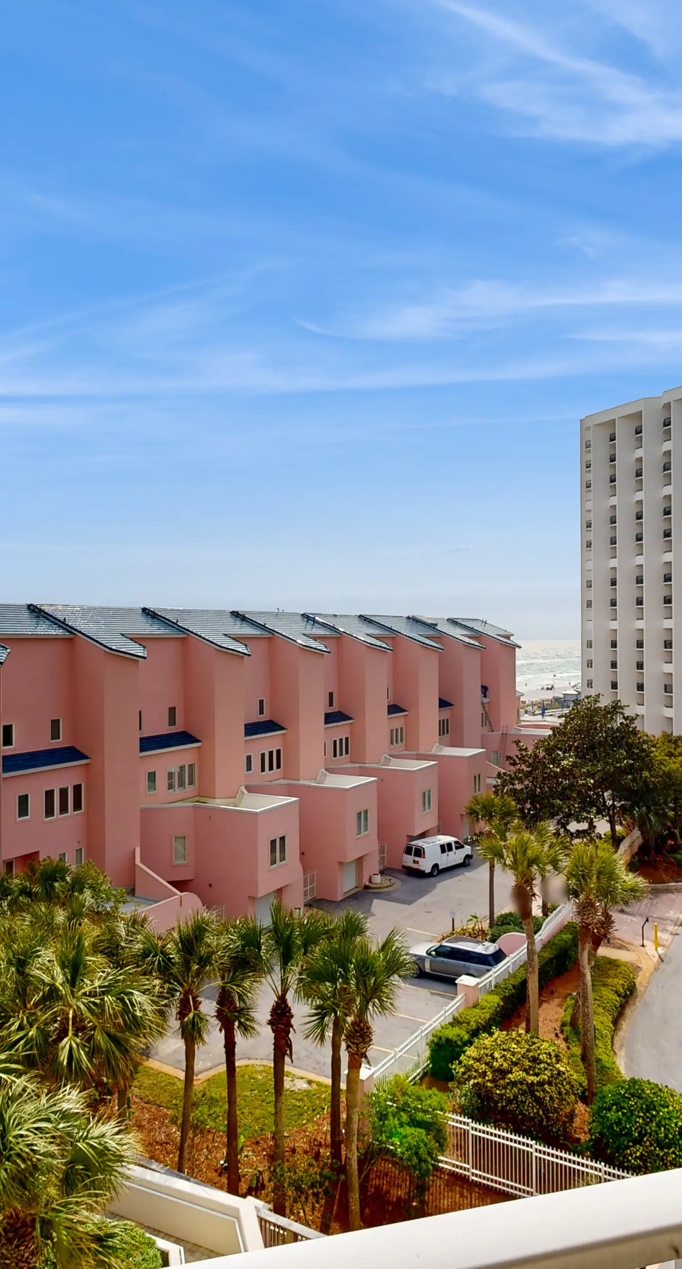 3BR beachfront condo with Gulf views