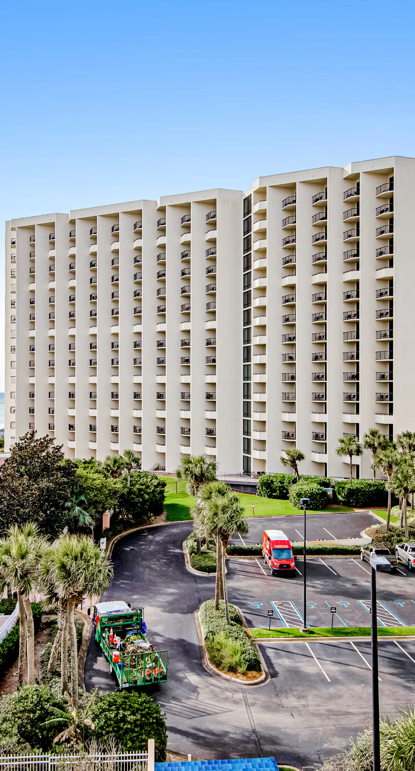 3BR beachfront condo with Gulf views