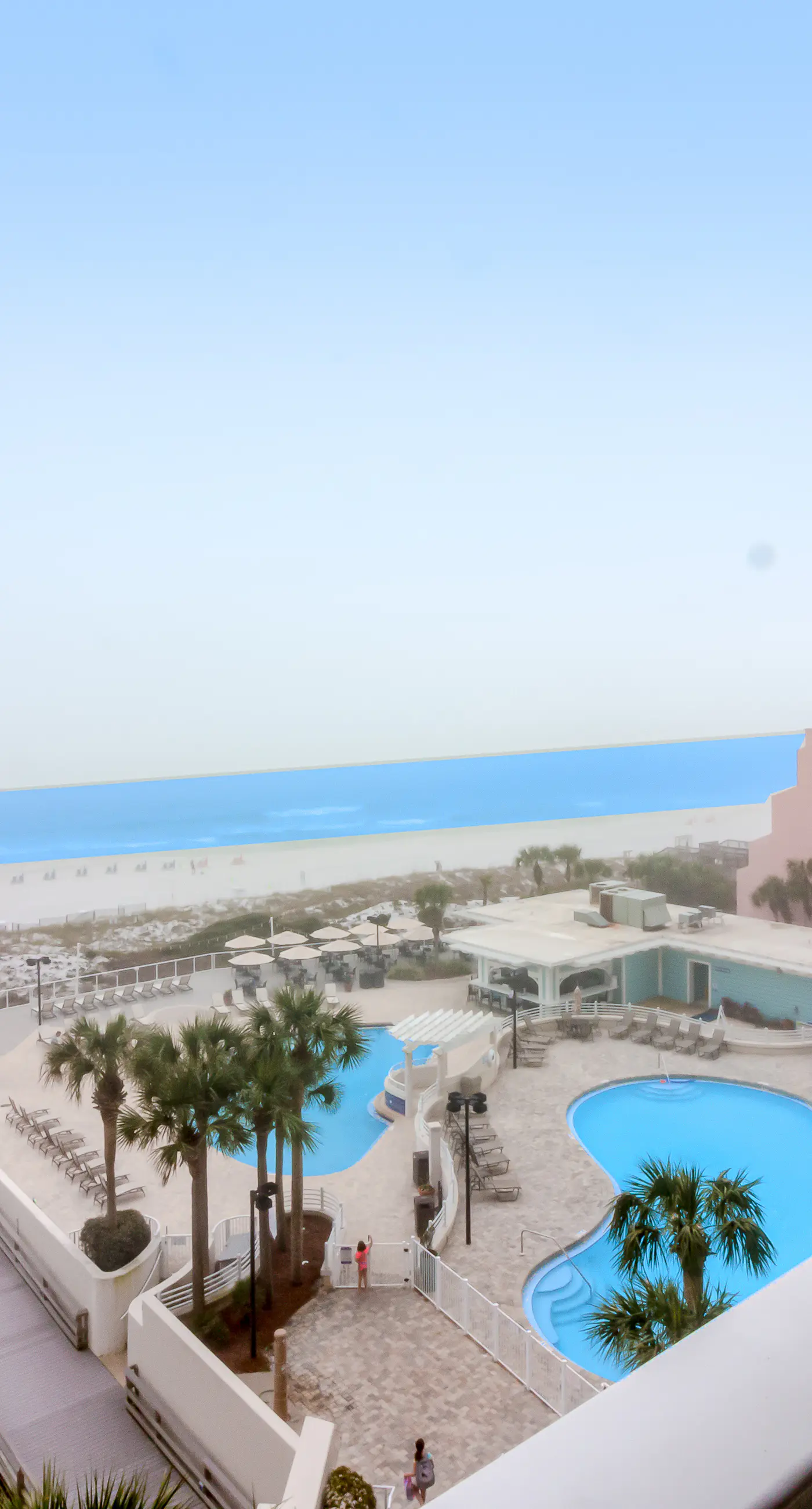 2BR Gulf-front condo, sleeps 6, pool access