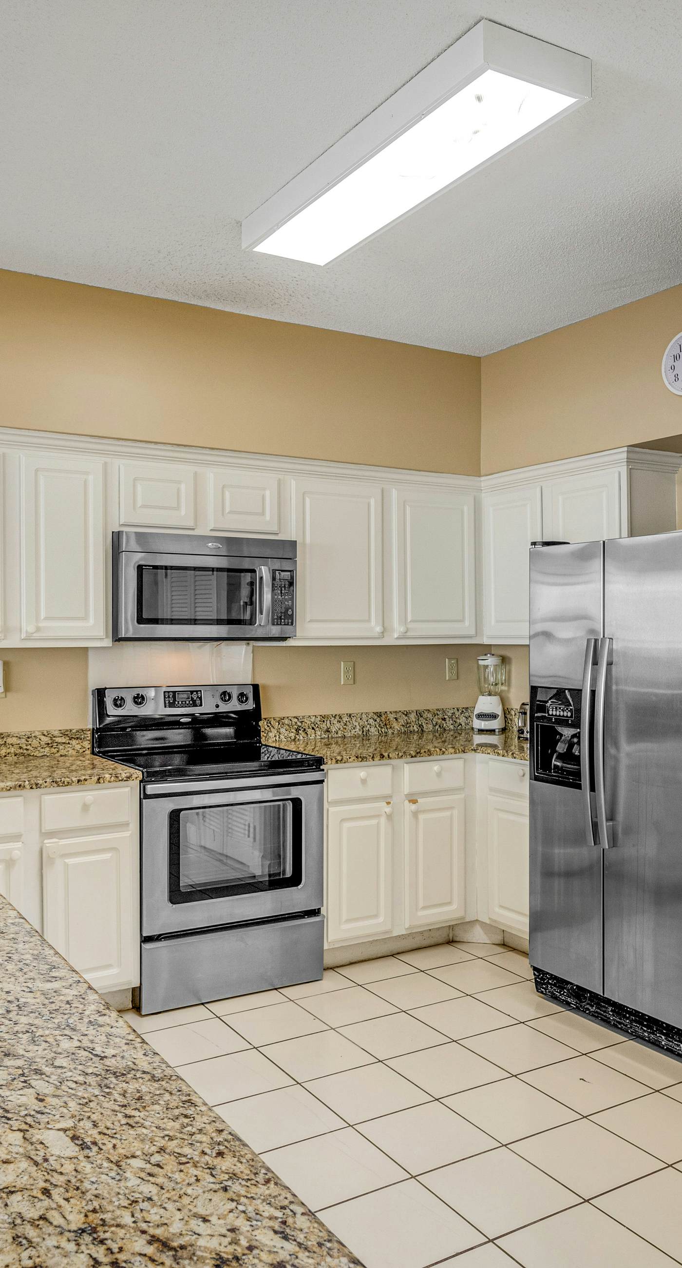 Bright Beachfront Condo with Pool and Balcony