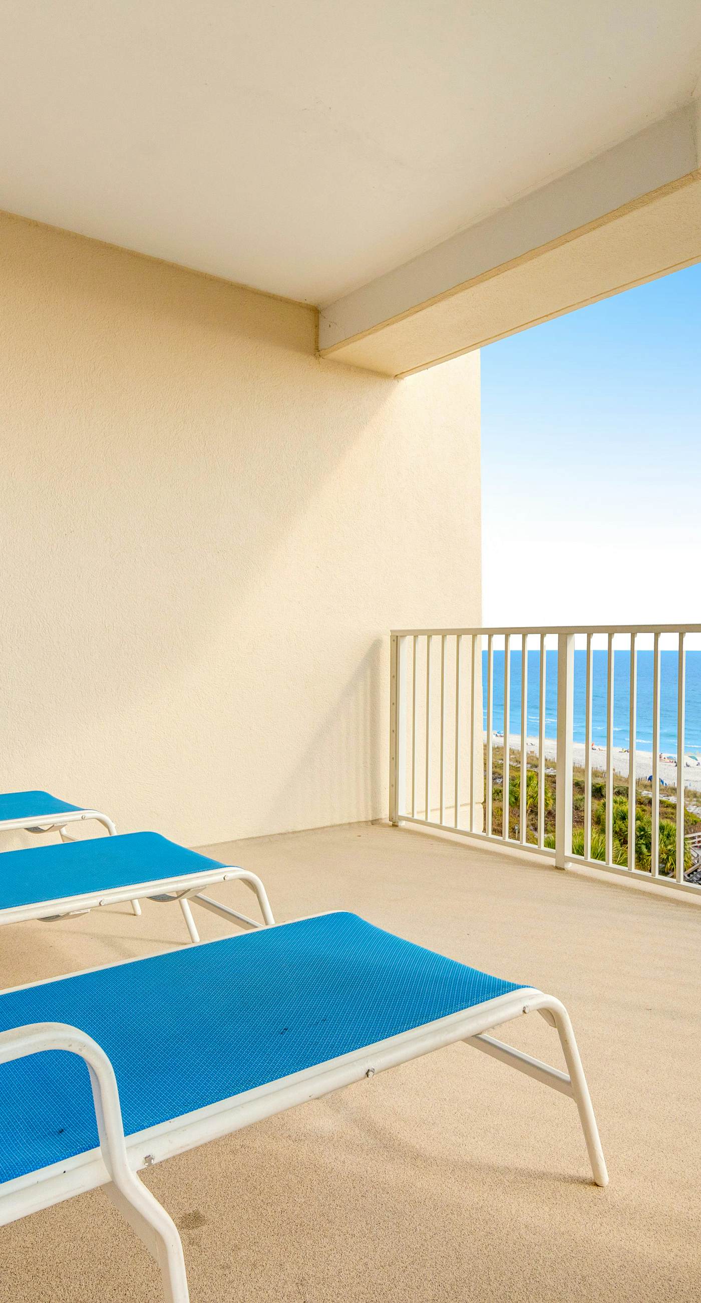 Bright Beachfront Condo with Pool and Balcony