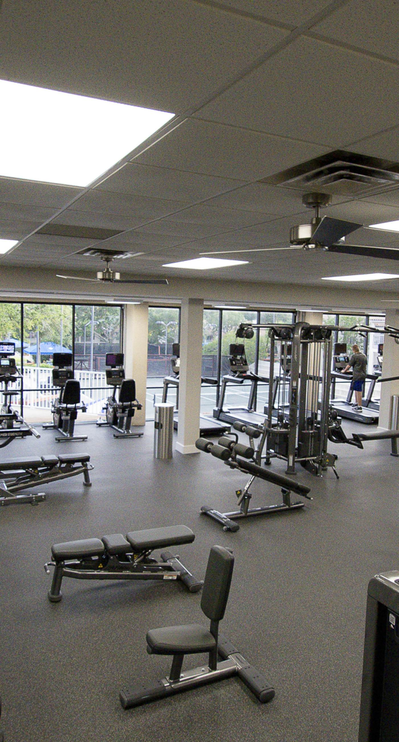 Bright Beachfront Condo with Pool and Balcony