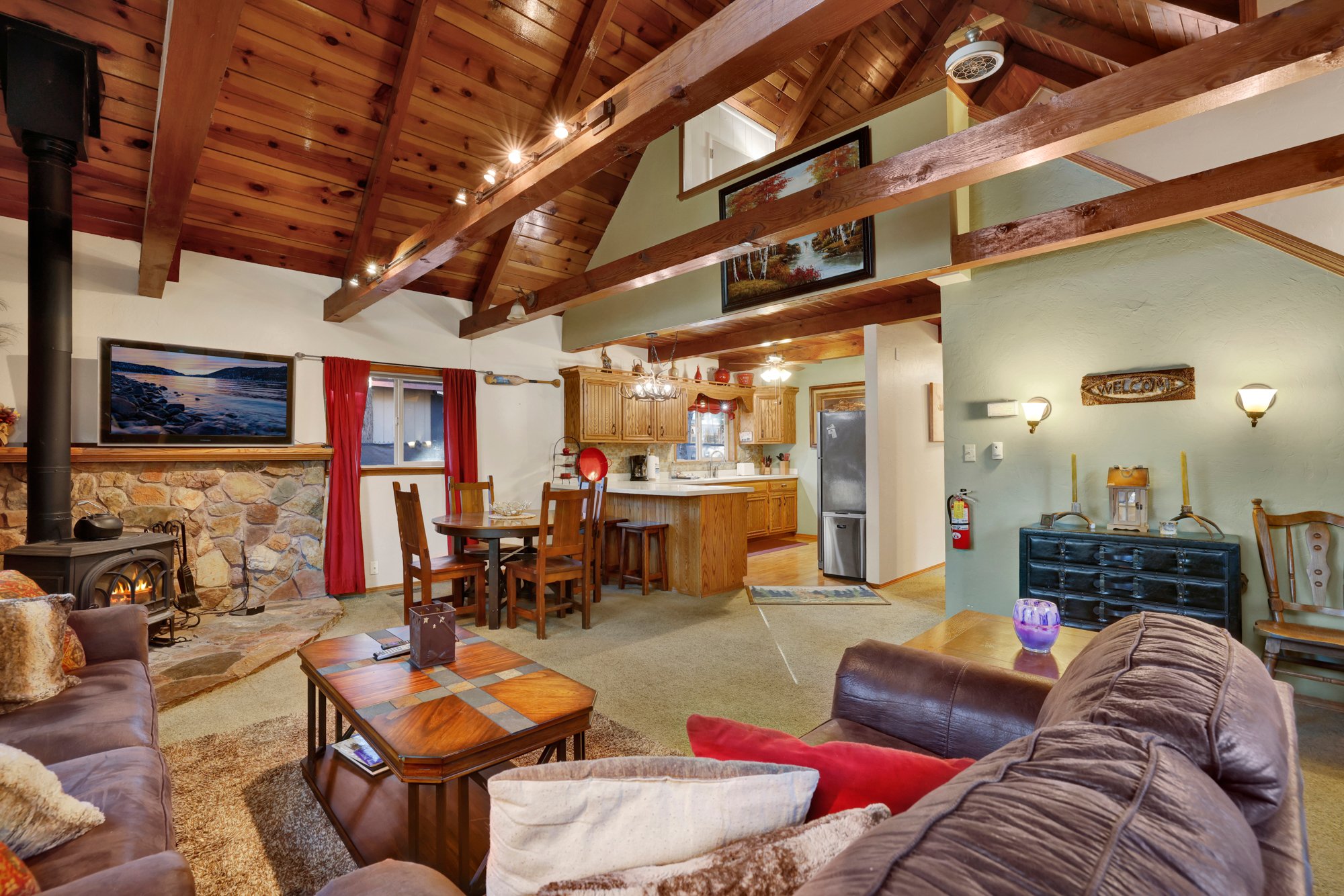 Oakwood Cottage Big Bear - Cozy Sugarloaf Mountain Retreat - Minutes to Activities