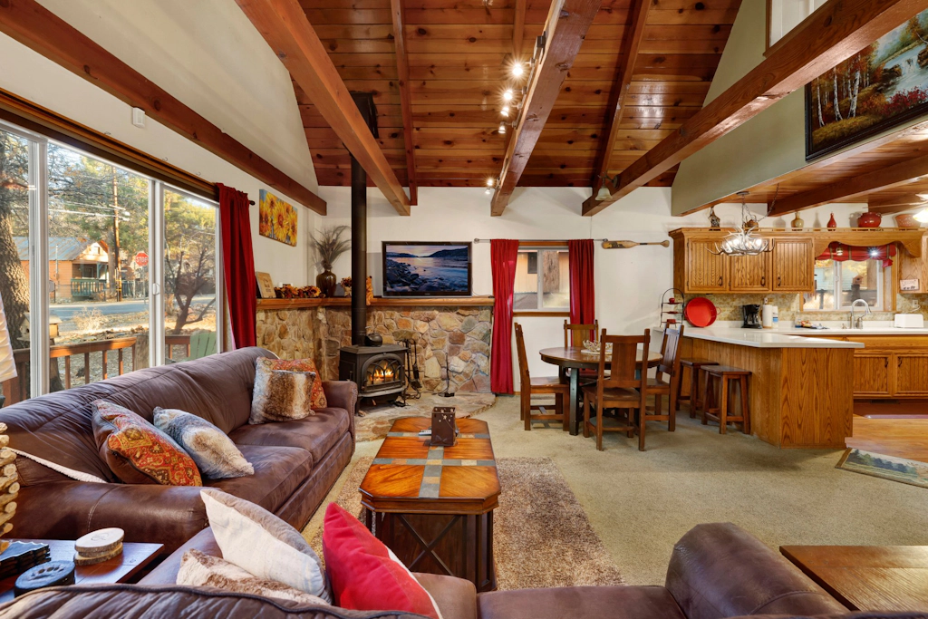 2582-Oakwood Cottage