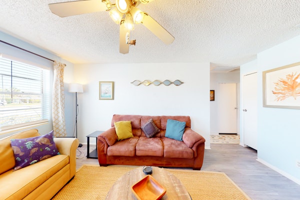 Bright & Pet-Friendly Getaway w/ Yard + Steps to Ormond Beach