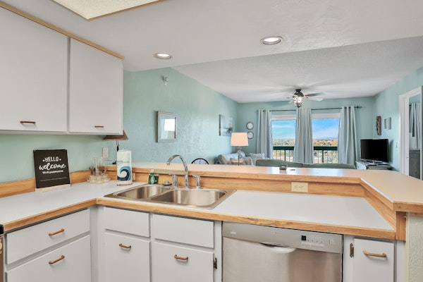 Oceanfront escape w/ 2 balconies & pool access – peaceful beach vibes