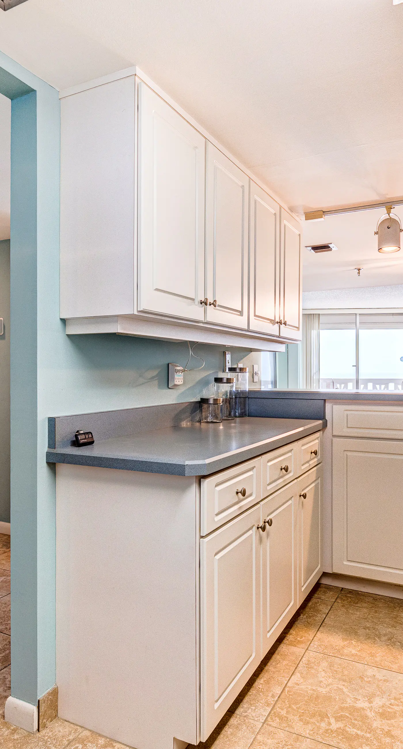 Van Lee 1003 - Oceanview Beach Condo