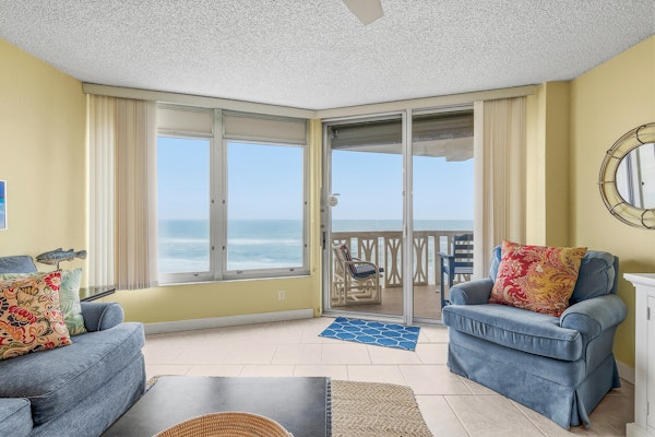 Oceanfront Views, Pool, Remodeled Baths & Smart TVs – Steps to the Sand