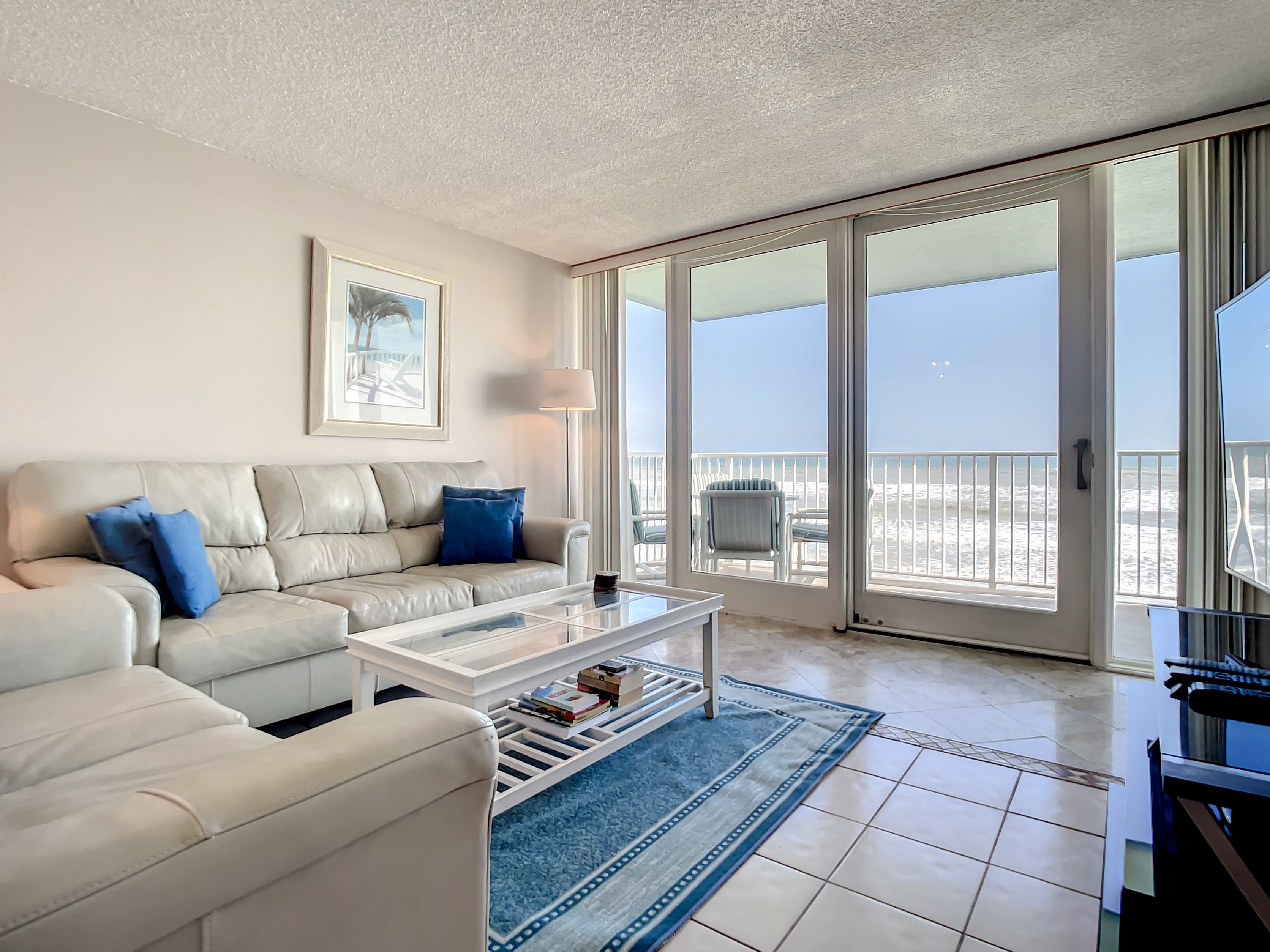 Oceanfront Retreat on No-Drive Beach | Clean, Peaceful & Perfectly Located