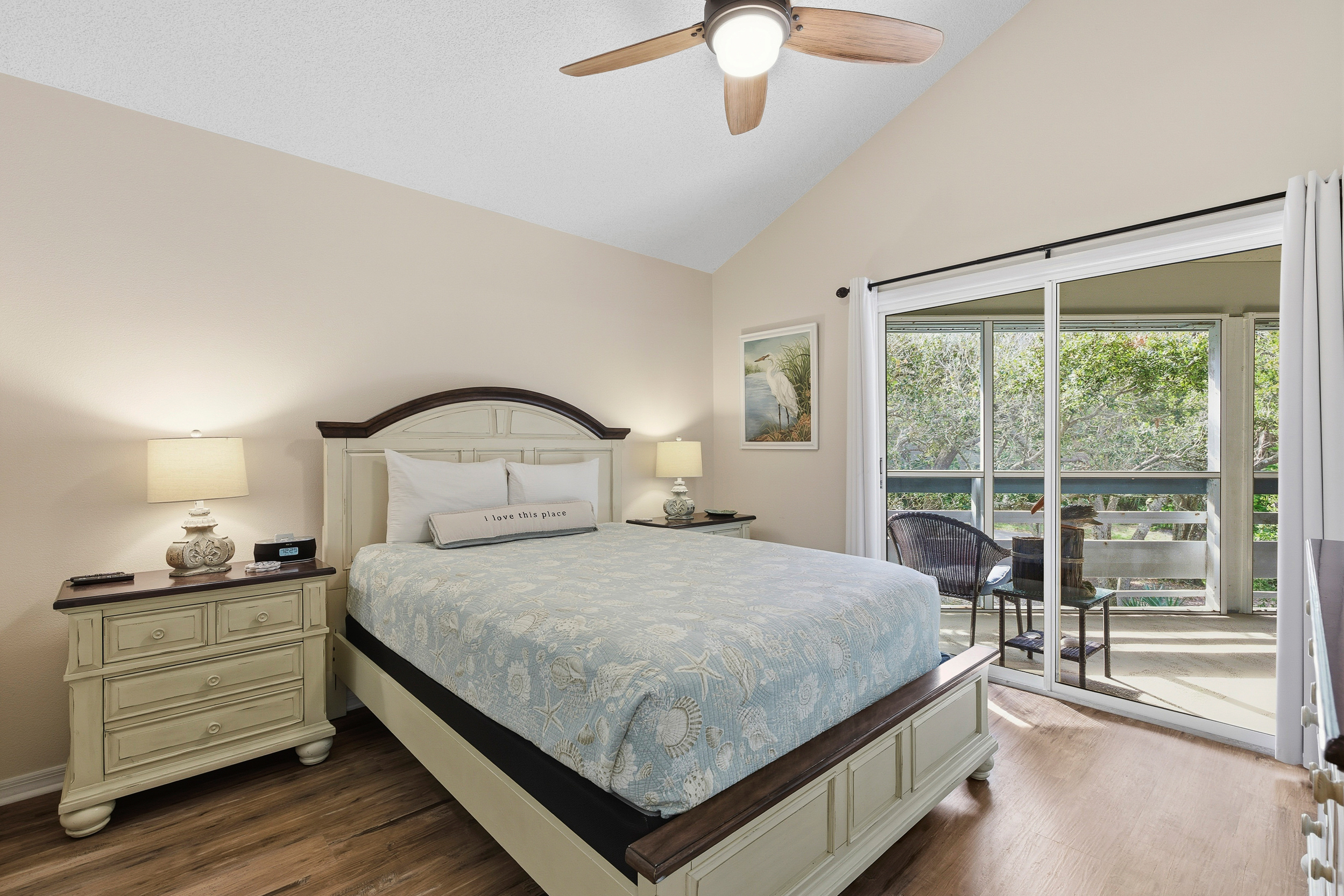 Spacious 2‑Story Veranda w/ Balcony, Walk to Beach, Pools & Tennis