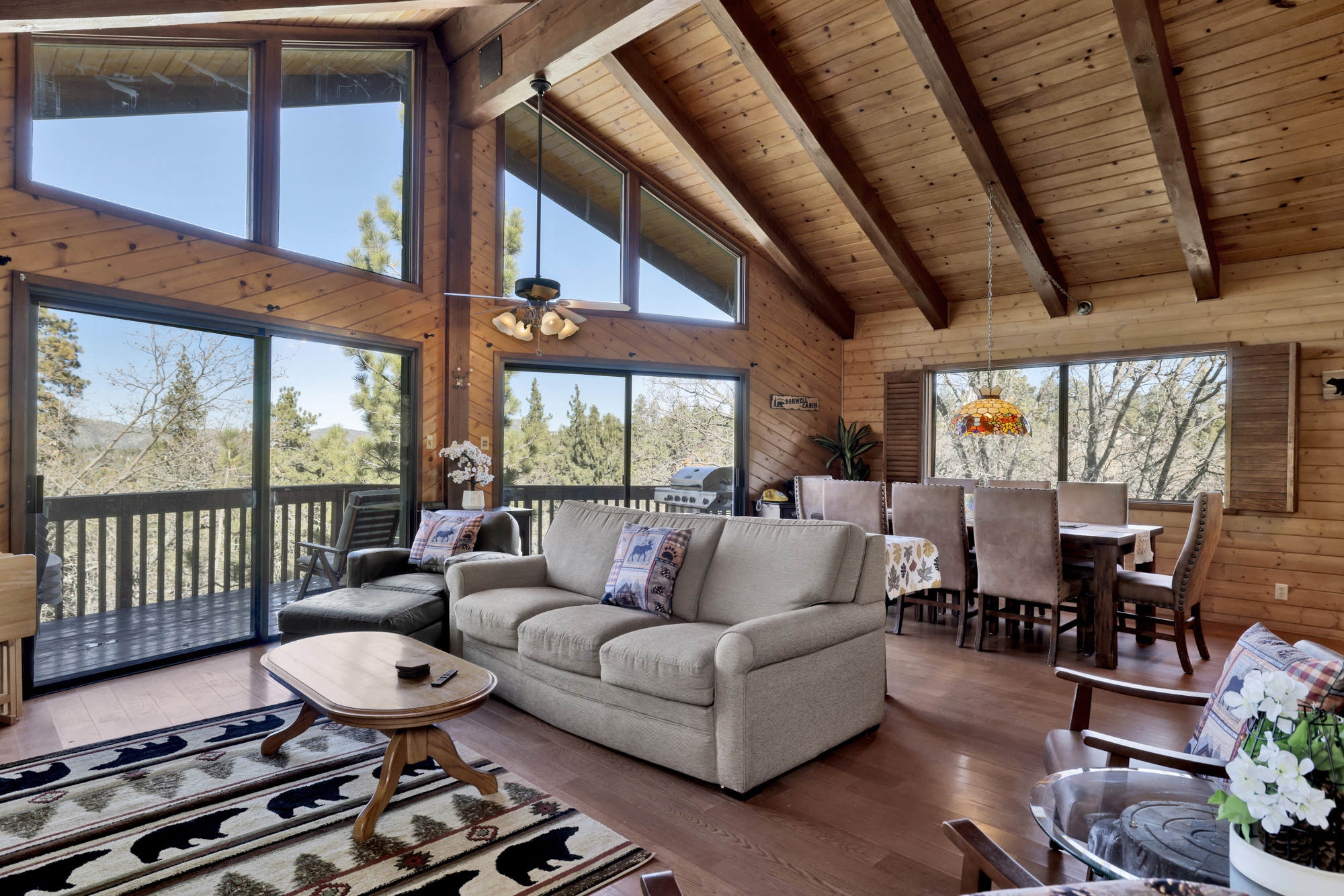 The Bronwell House at Big Bear - Charming Bear Mountain Resort Retreat