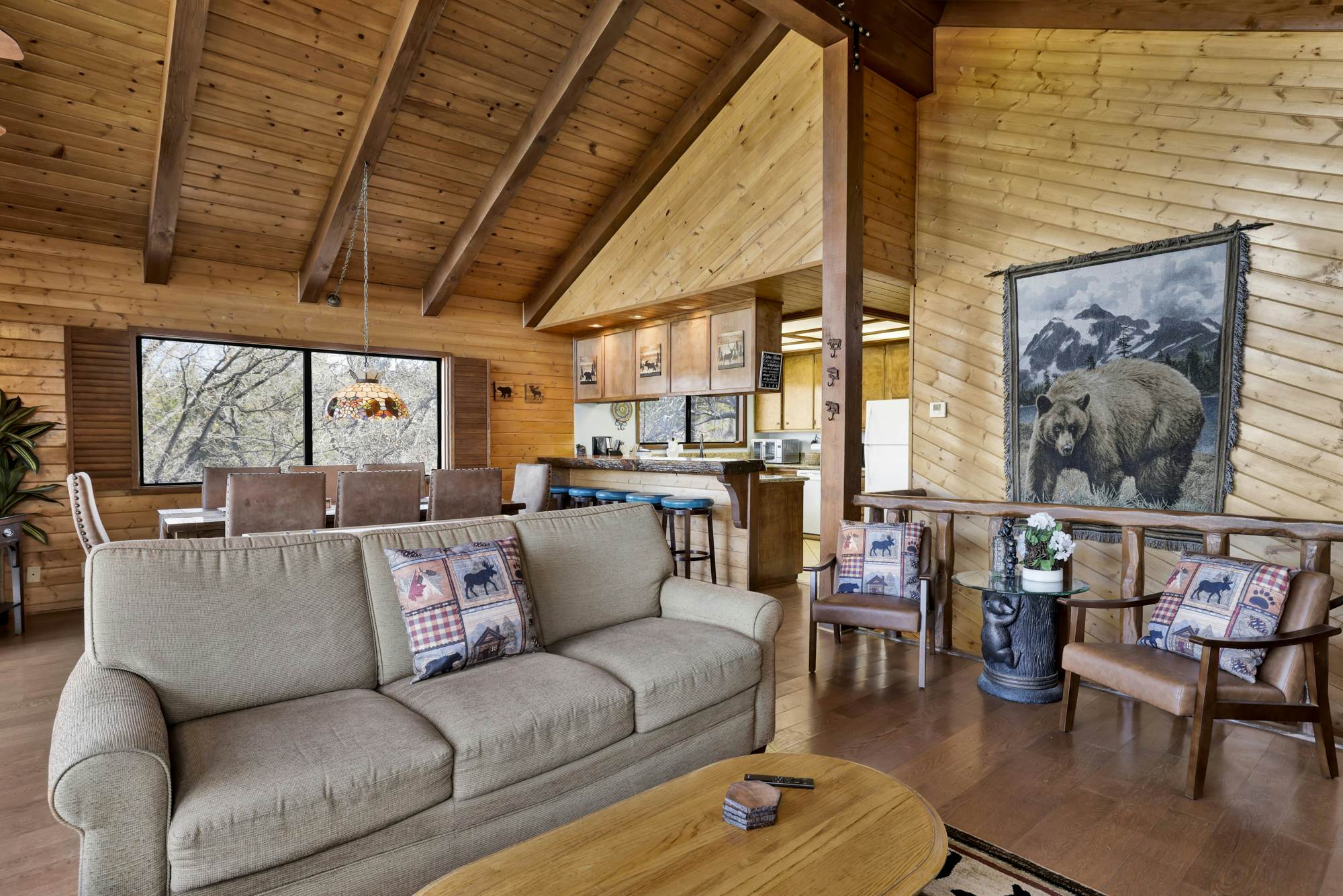 2600-The Tree Top Cabin