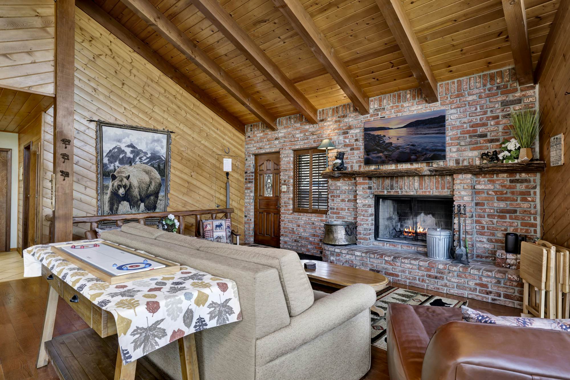 2600-The Tree Top Cabin