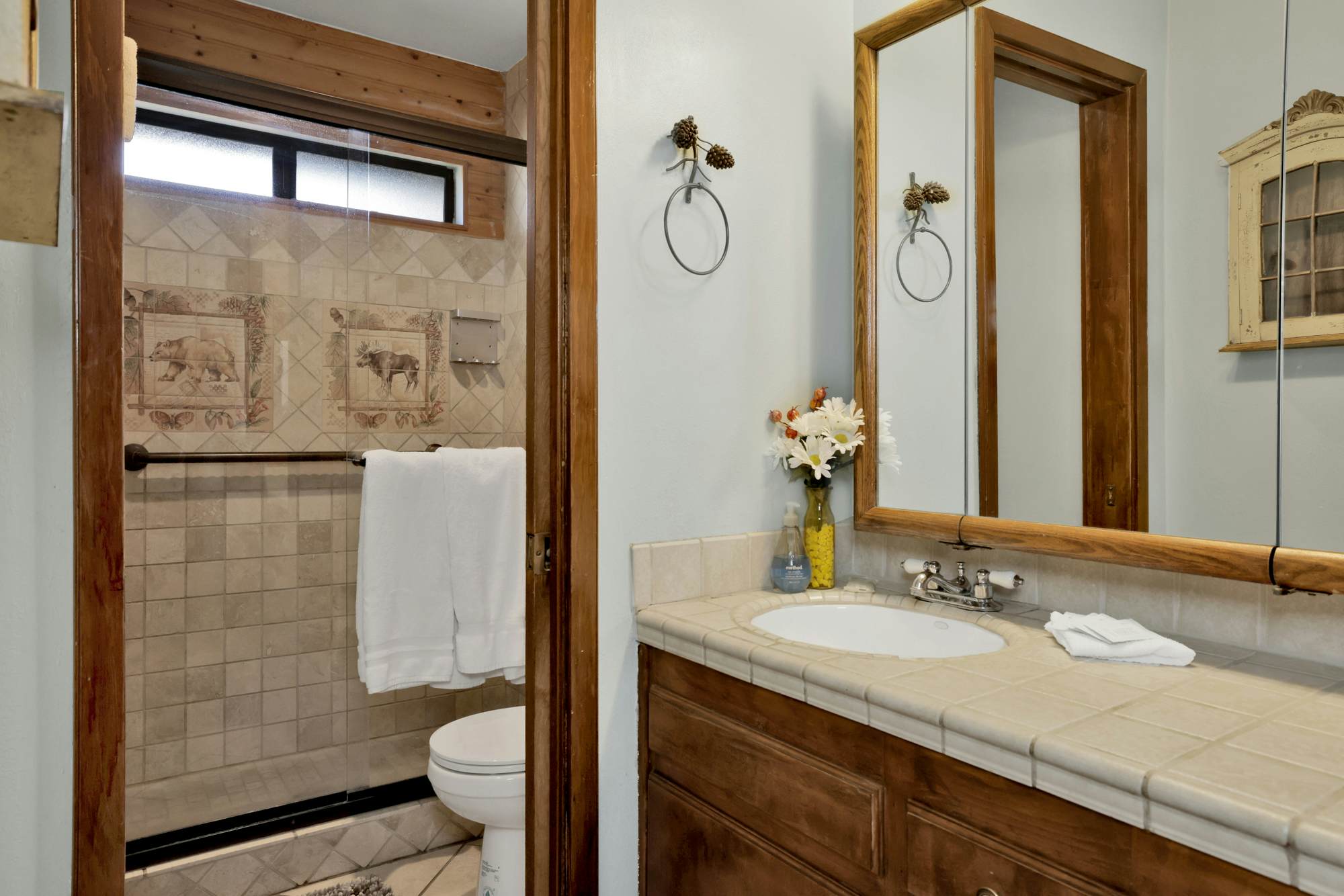 2600-The Tree Top Cabin