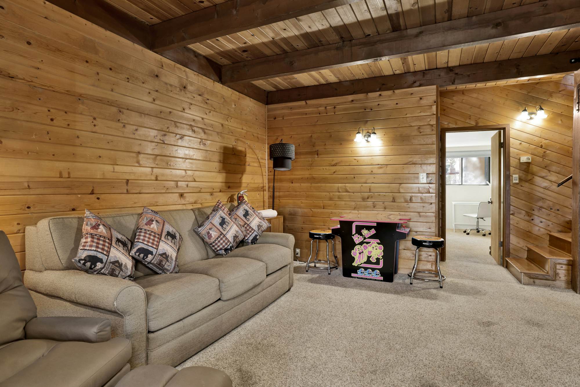 2600-The Tree Top Cabin