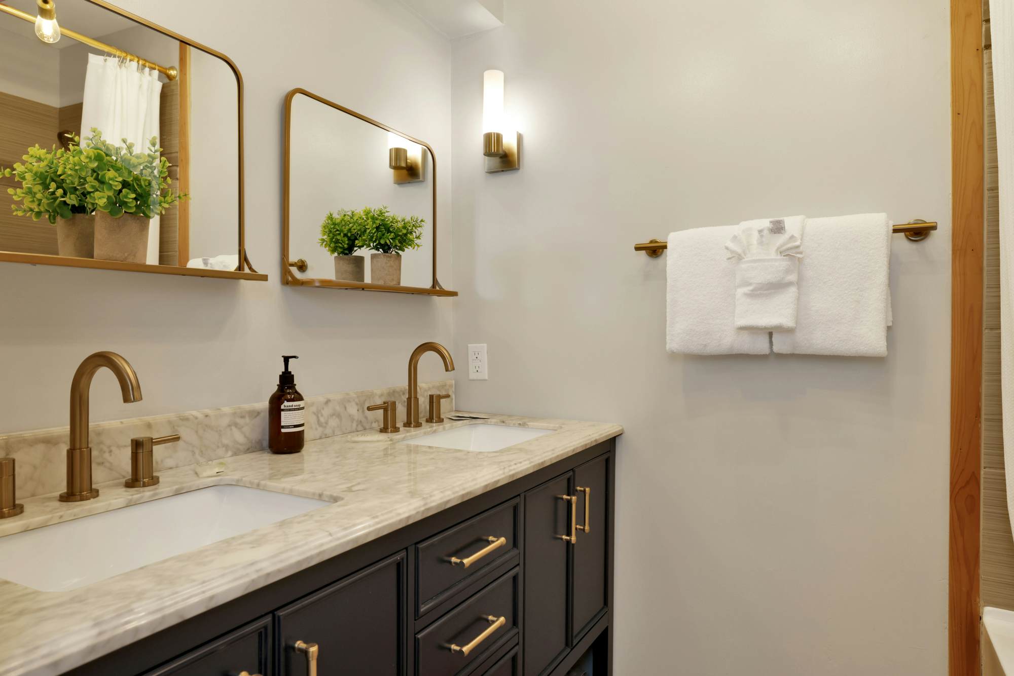 2607-The Highland Getaway