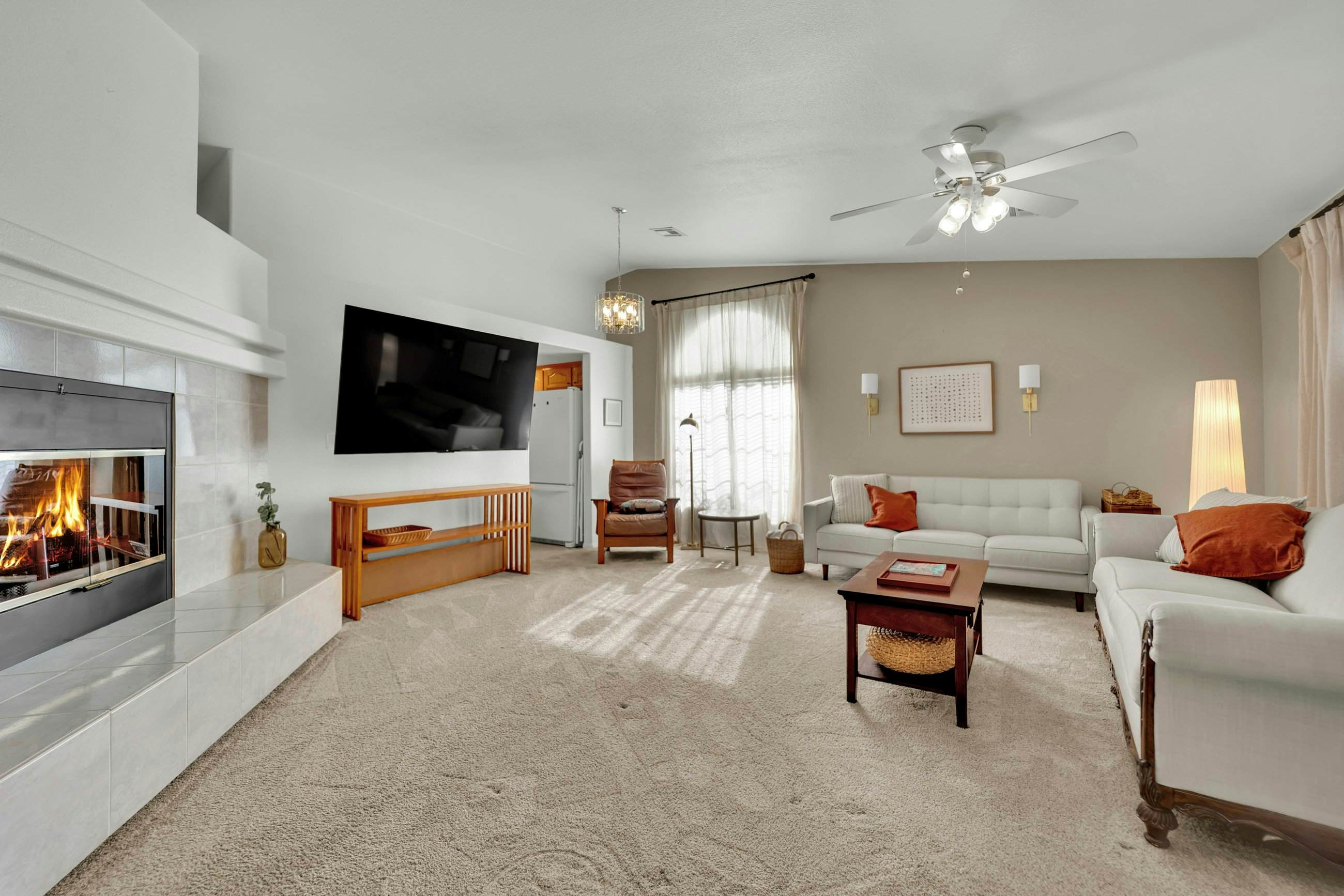 Hana - Your Southwest Las Vegas Retreat