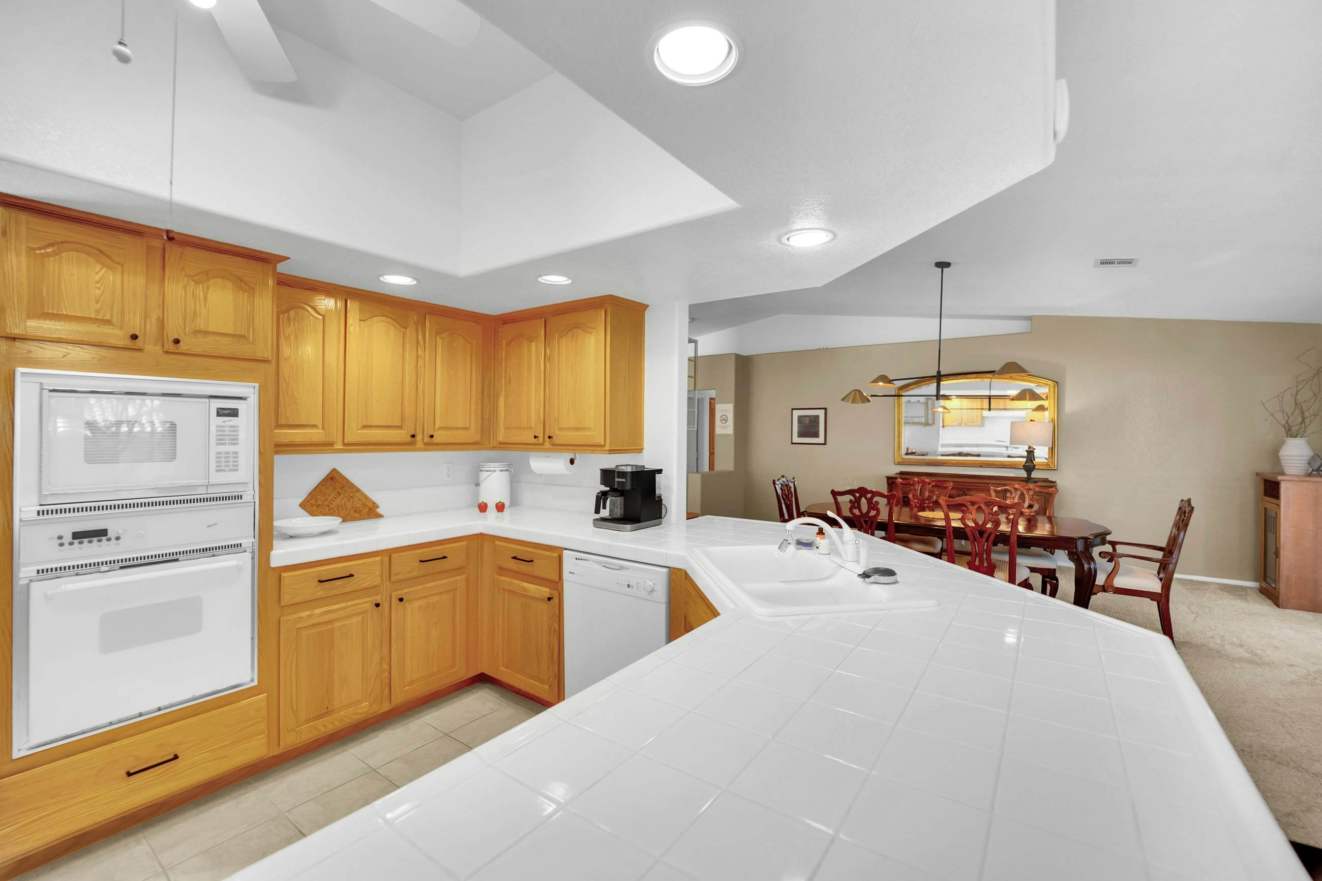 Hana - Your Southwest Las Vegas Retreat