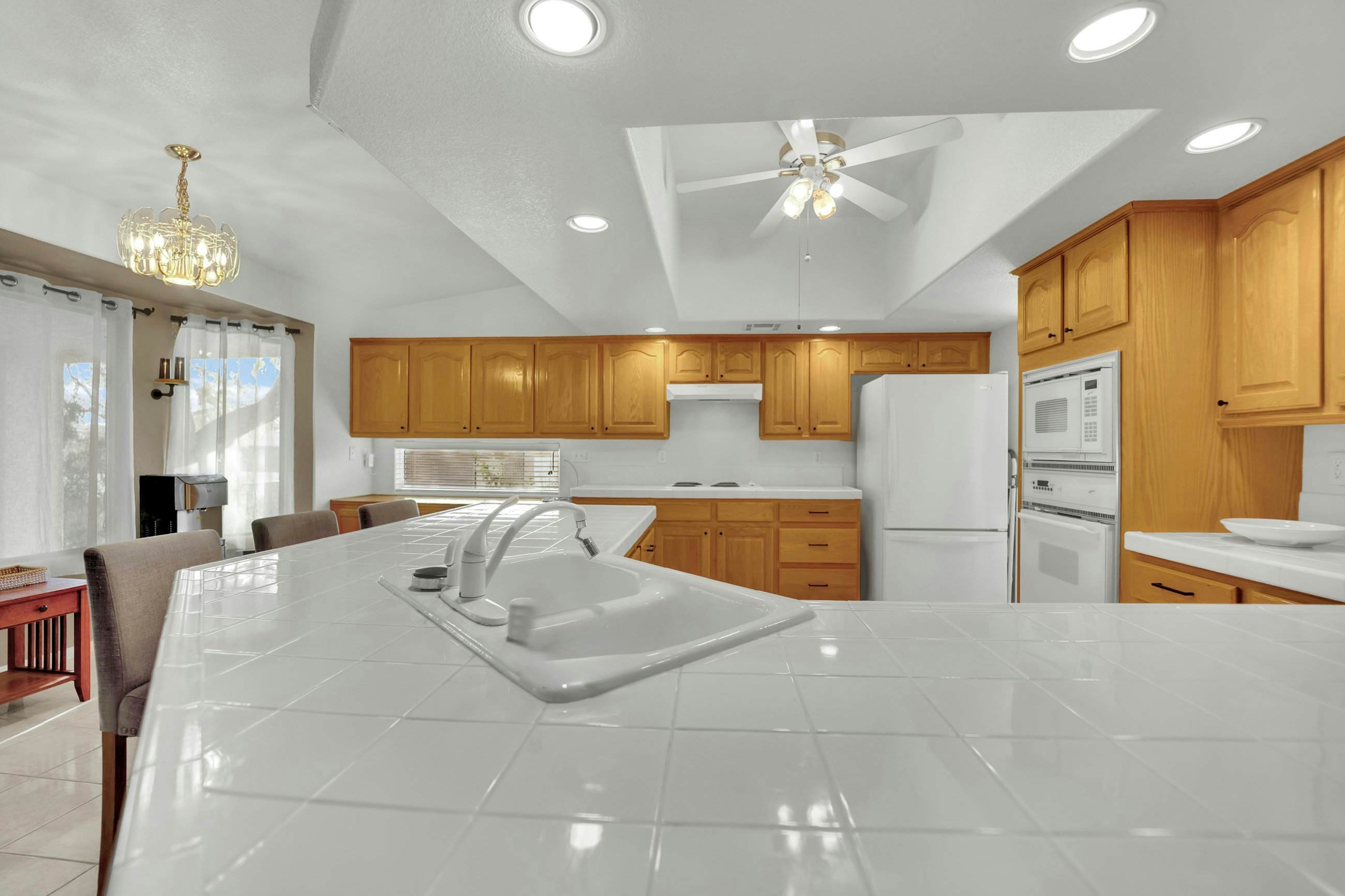 Hana - Your Southwest Las Vegas Retreat