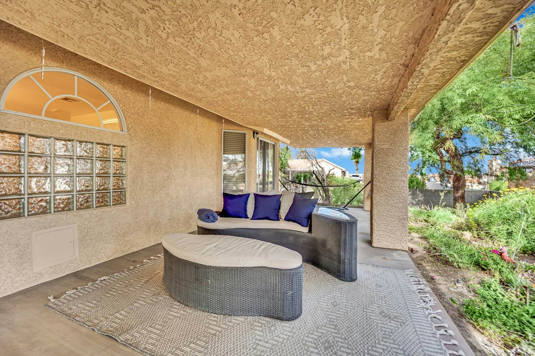 Hana - Your Southwest Las Vegas Retreat