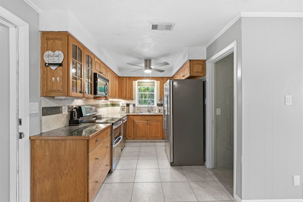 Pet-Friendly 5BR Retreat w/ 2 Kitchens + Sleeps 13