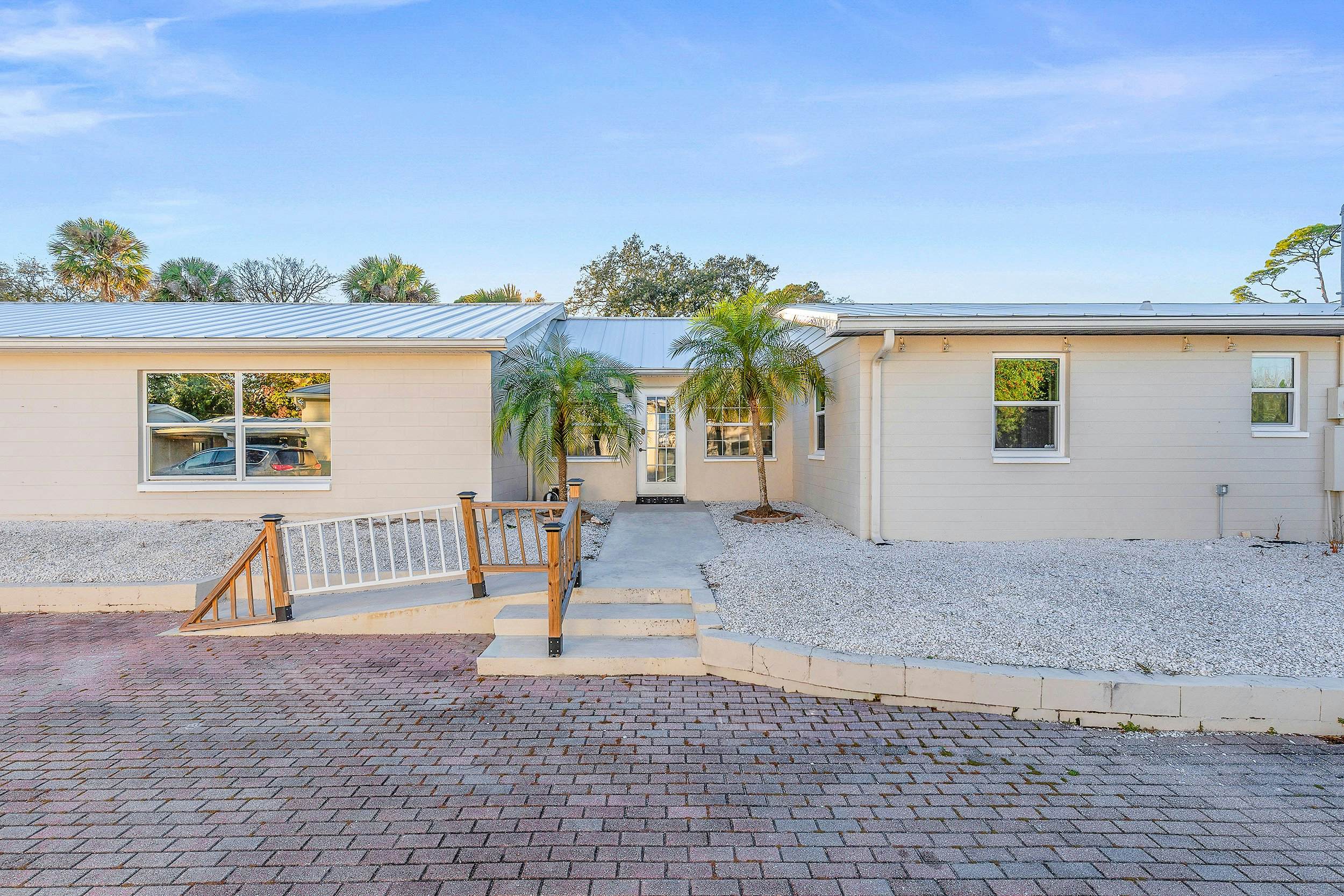 Sun and Fun- Dolphin Diversion