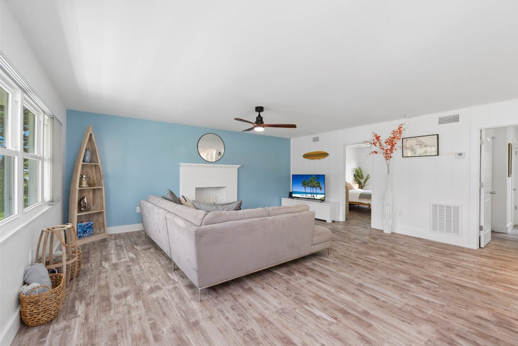 Location & Comfort- Coastal Meets Contemporary