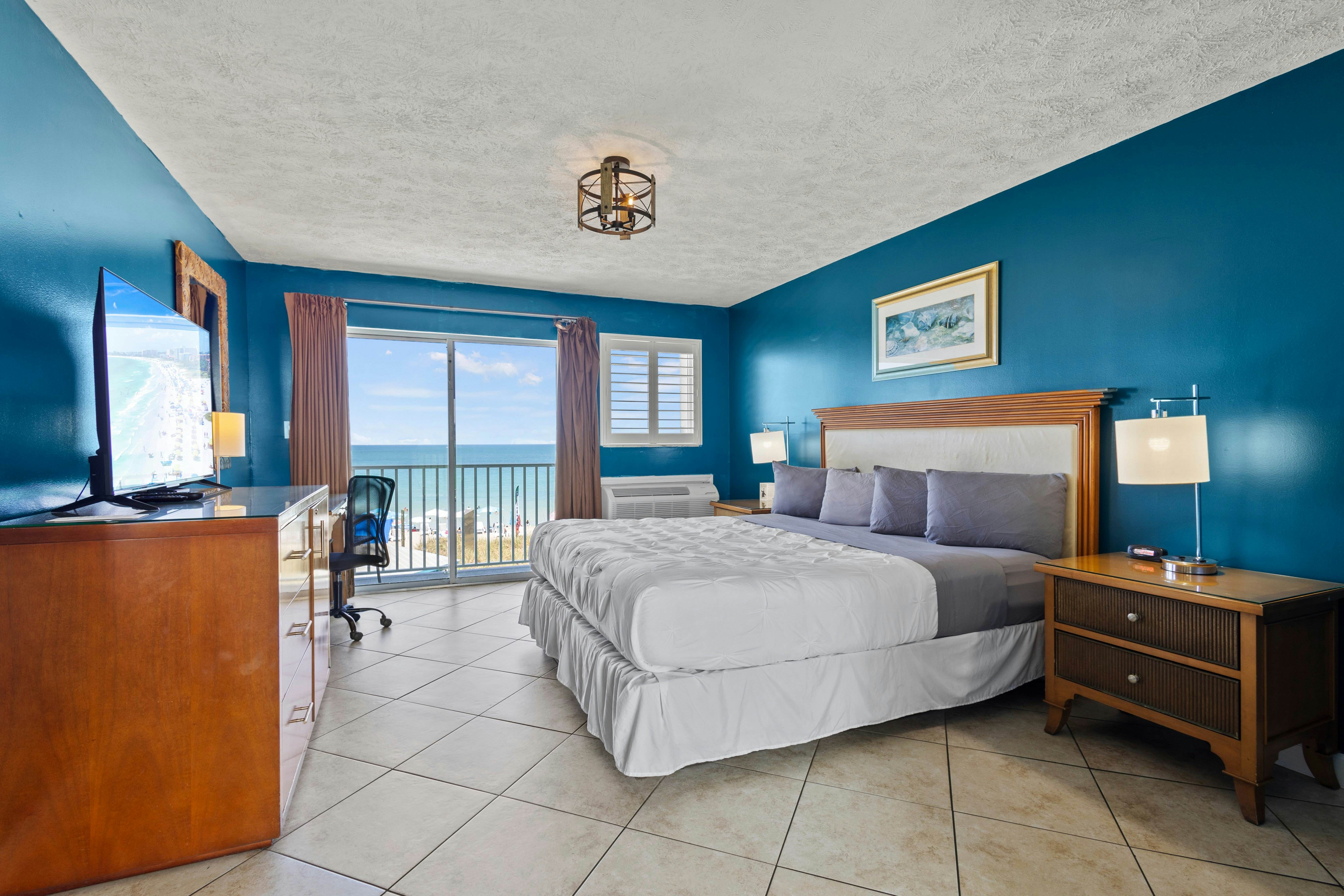 Oceanfront Inn Room #21- Ocean View Balcony, King Bed