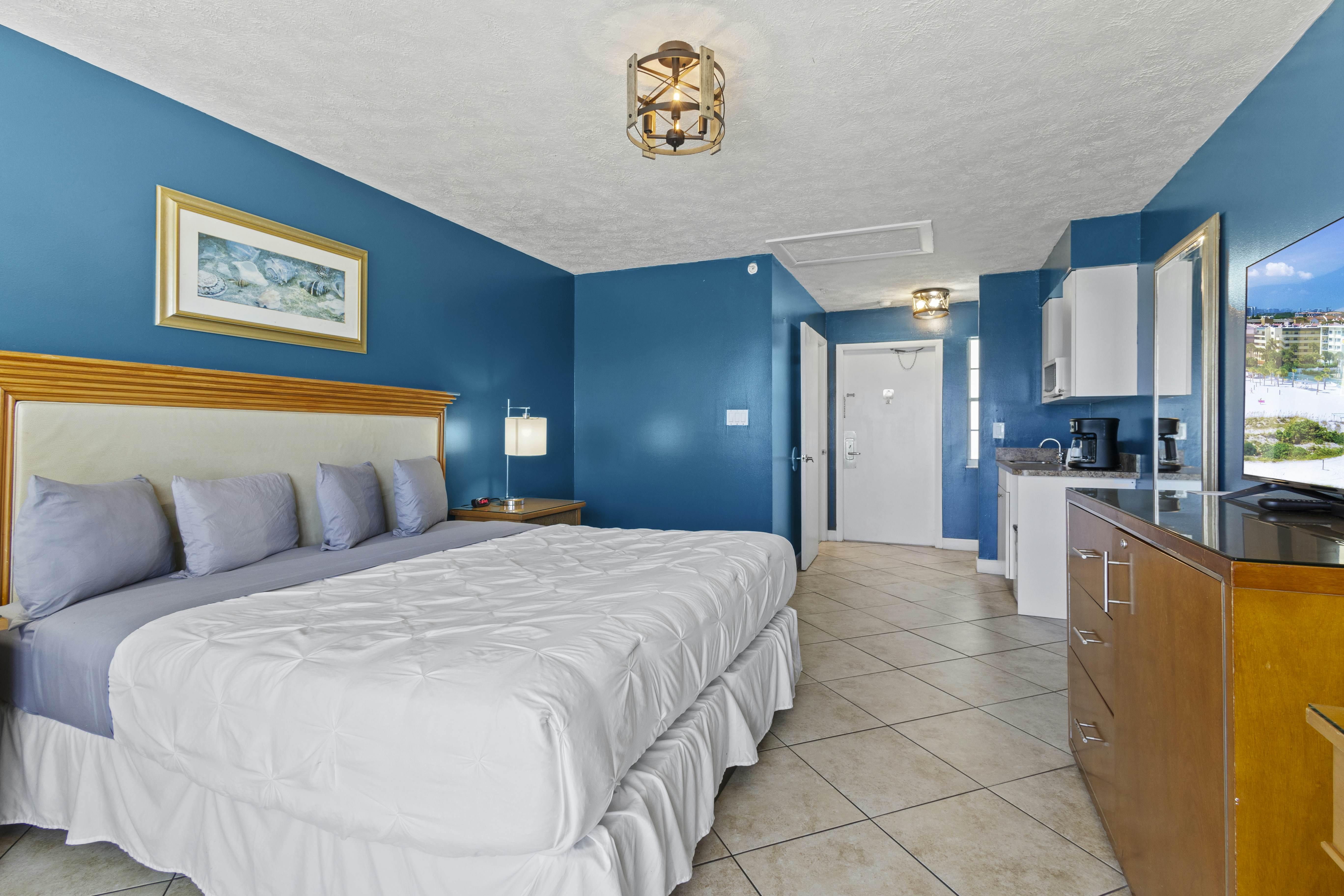 Oceanfront Inn Room #21- Ocean View Balcony, King Bed