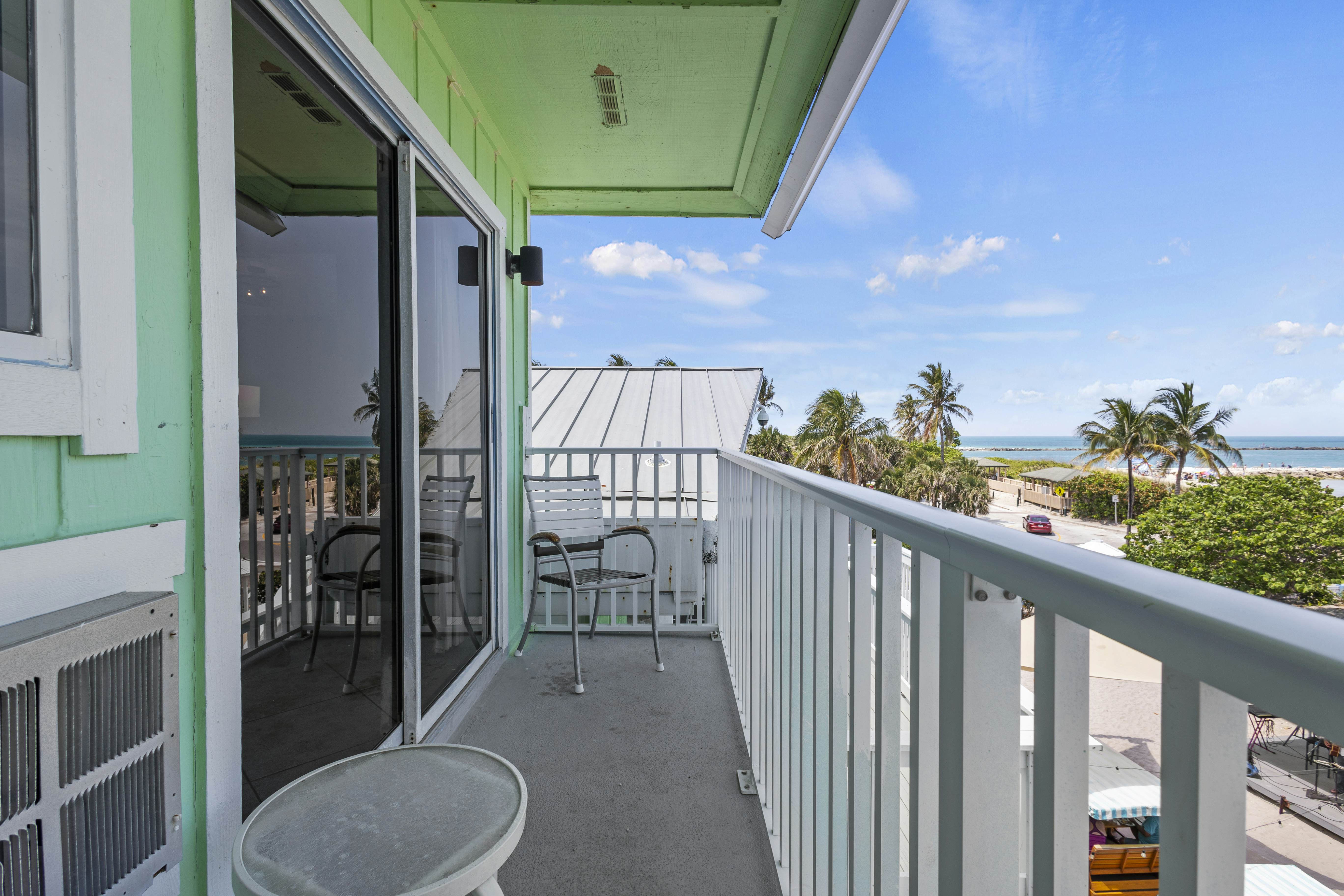 Oceanfront Inn Room #21- Ocean View Balcony, King Bed