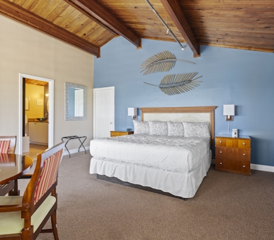 Oceanfront Inn Suite #12- Ocean View Balcony - King Bed