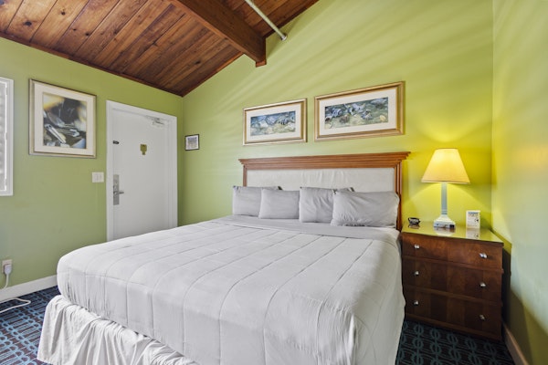 Oceanfront Inn, Inlet View, Standard Room, King Bed, #14