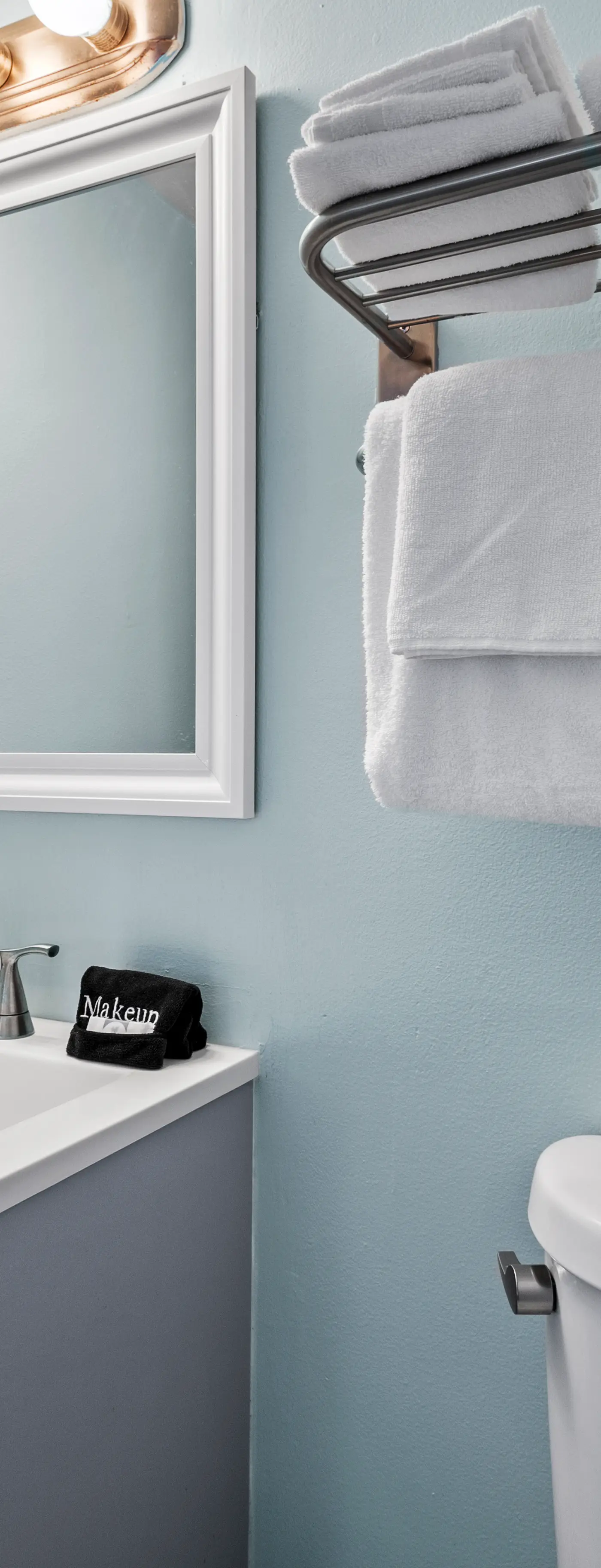 Oceanfront Inn Room #15- Inlet View- King Bed