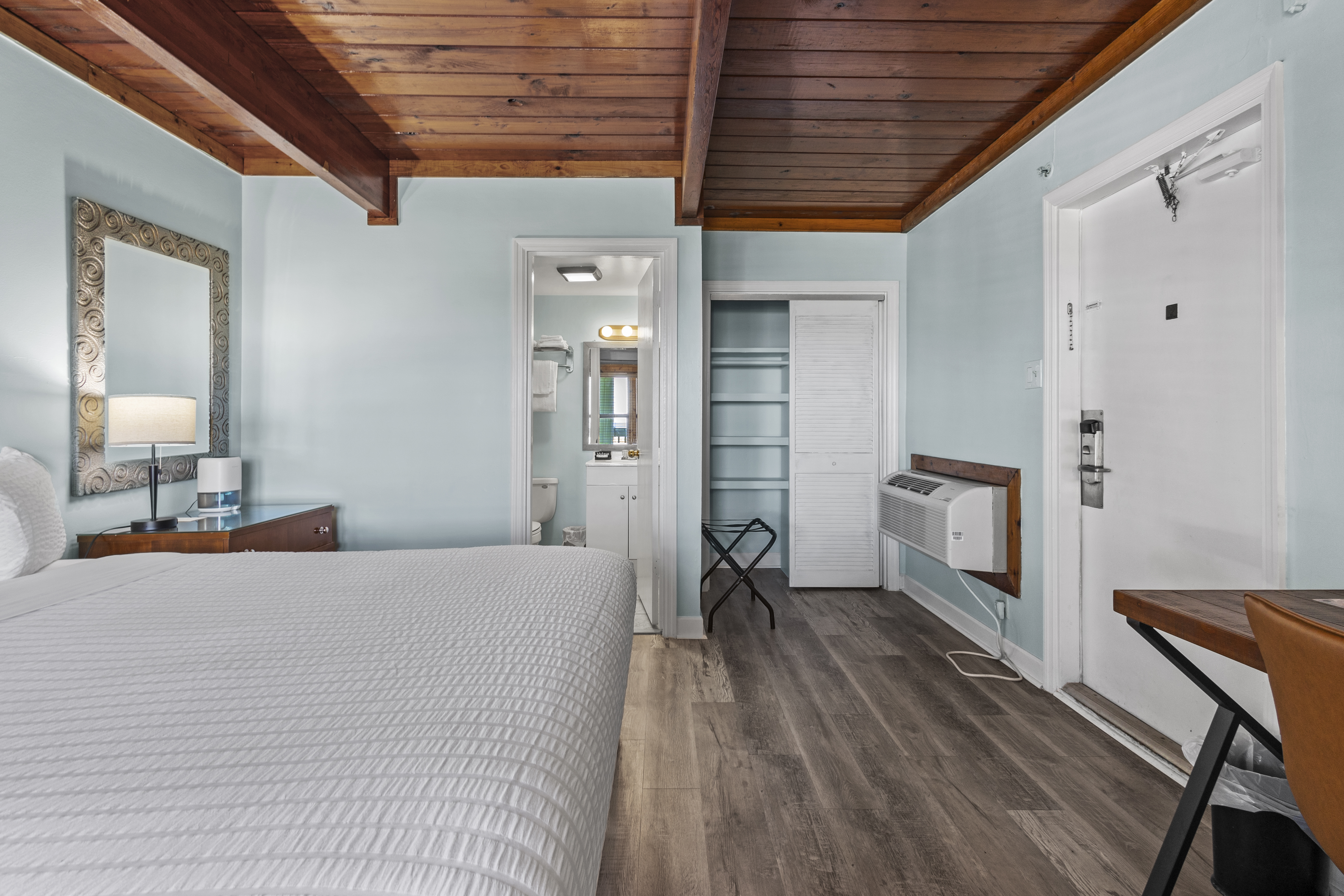 Oceanfront Inn, Partial Ocean View, King Bed, #8