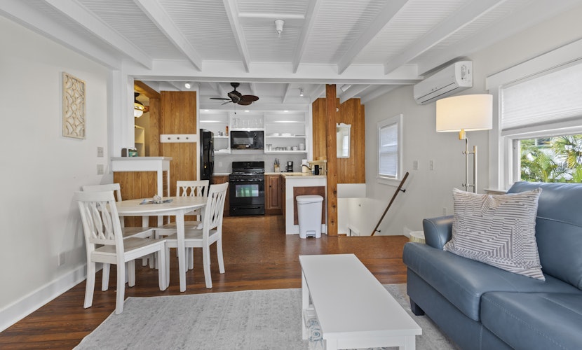 Historic & Stylish 1-Bedroom Apartment in the Heart of Downtown Fort Pierce