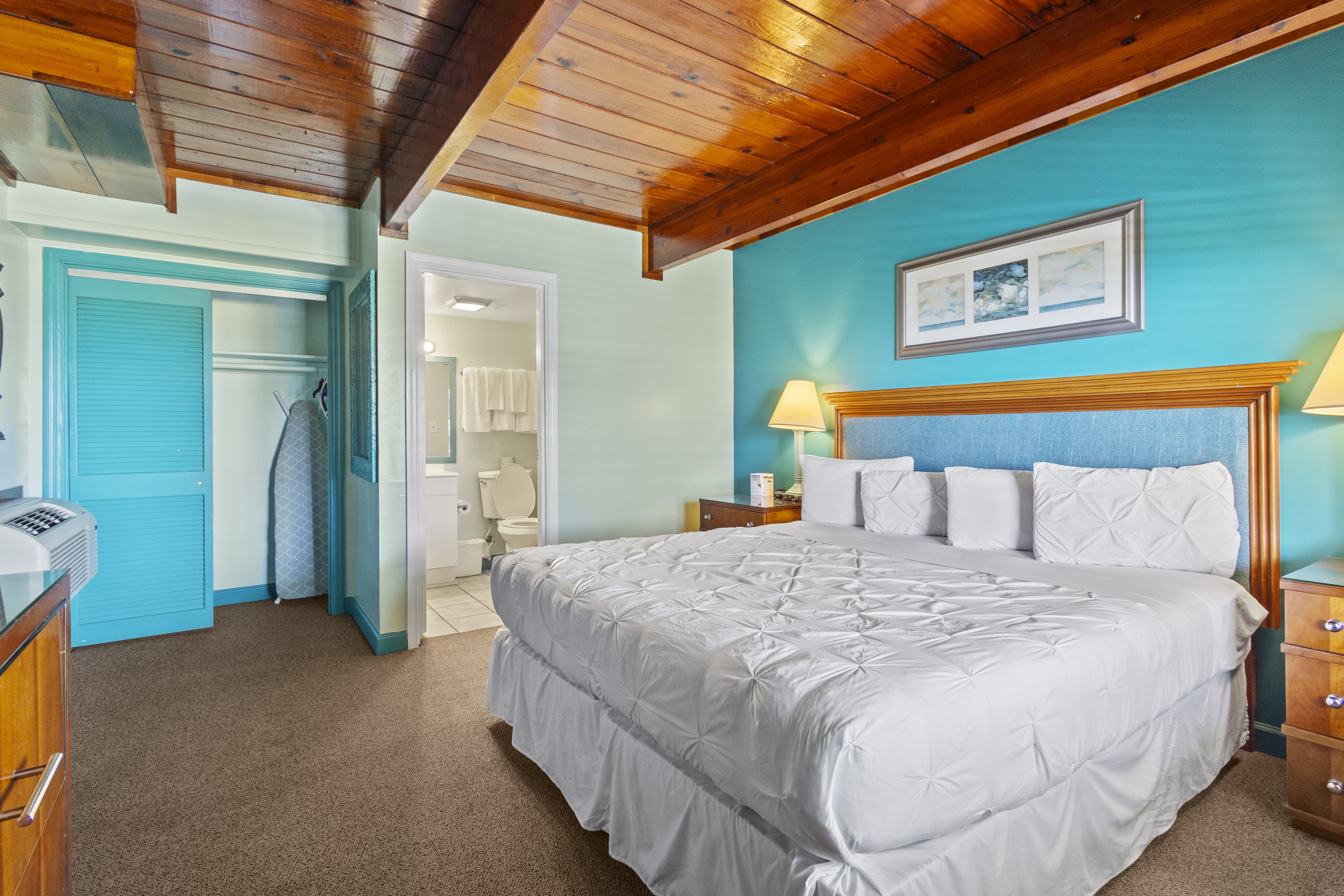 Oceanfront Inn, Partial Ocean View, King Bed, #7