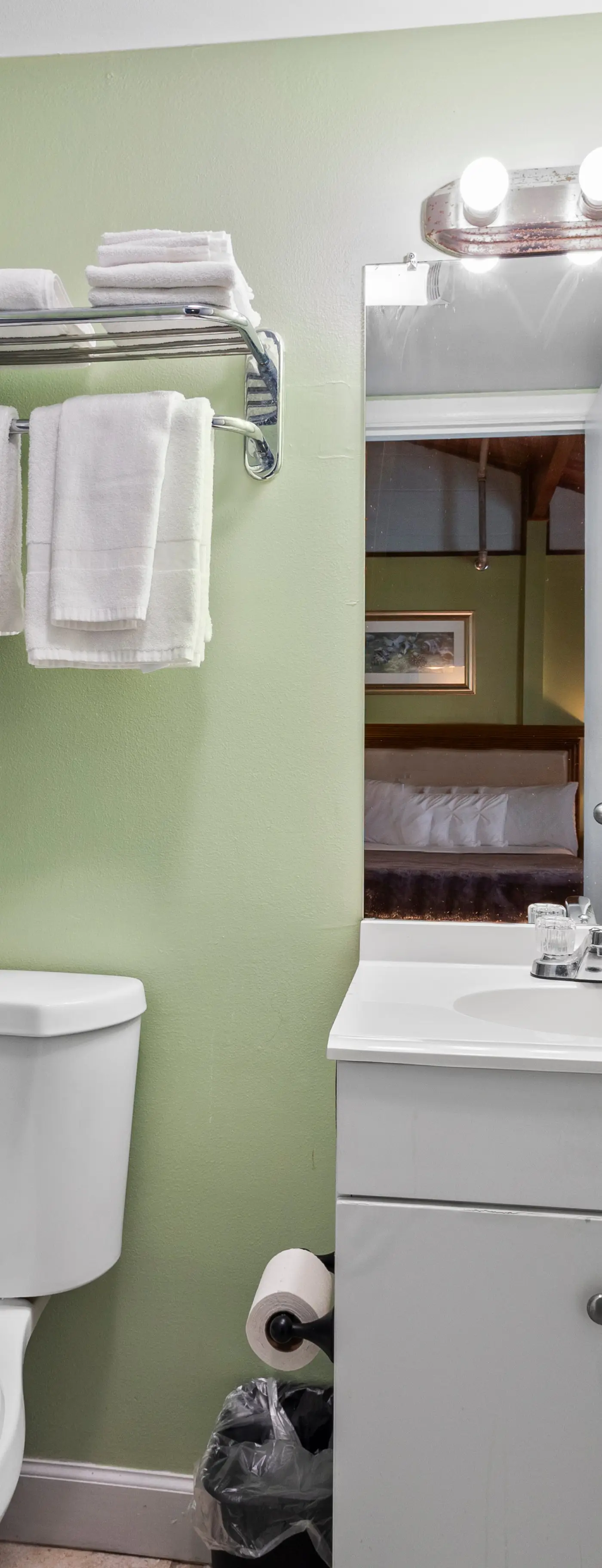 Oceanfront Inn Room #10- Standard Room - King Bed