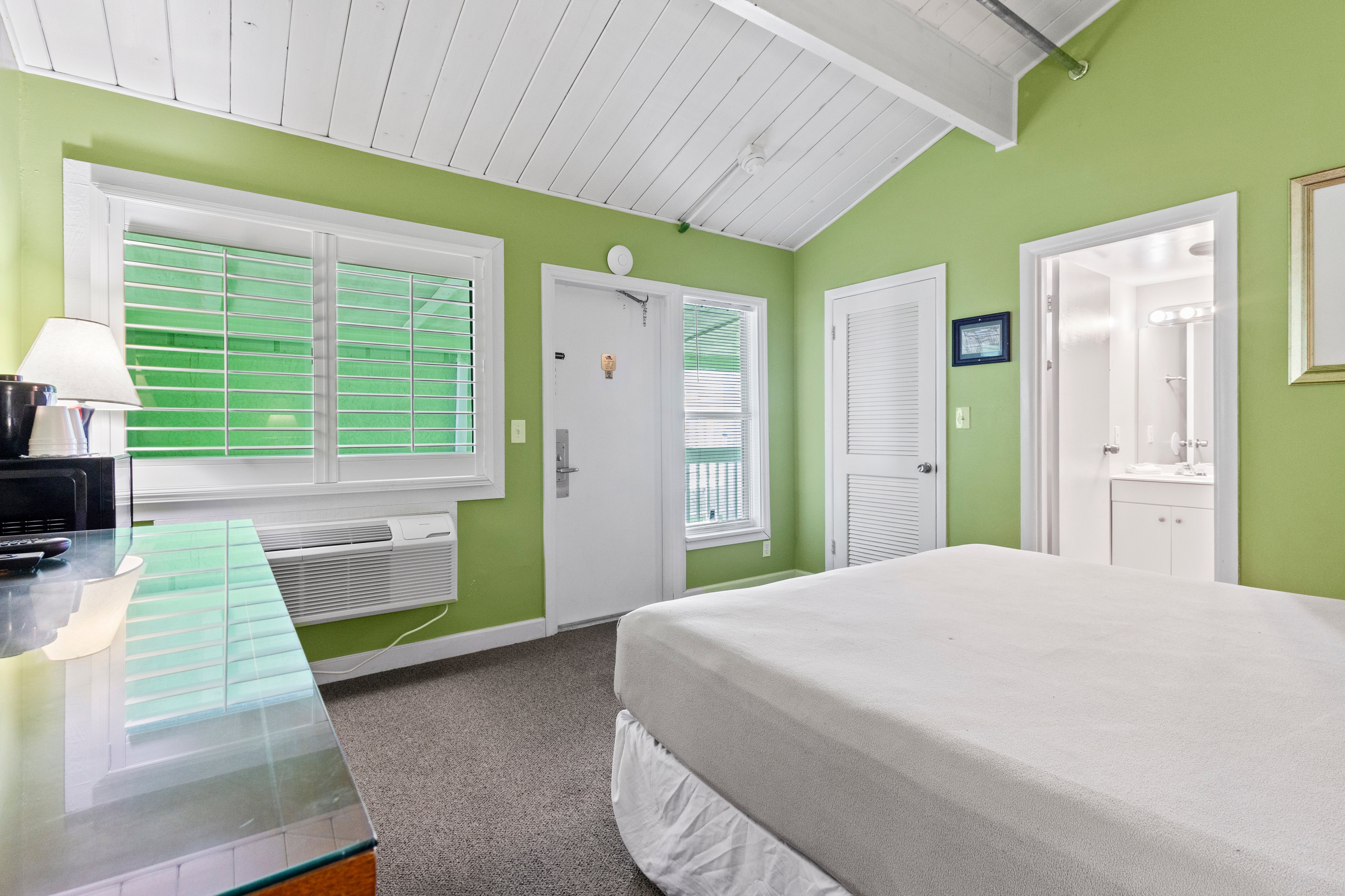 Oceanfront Inn, Standard Room, King Bed, Town View, #11