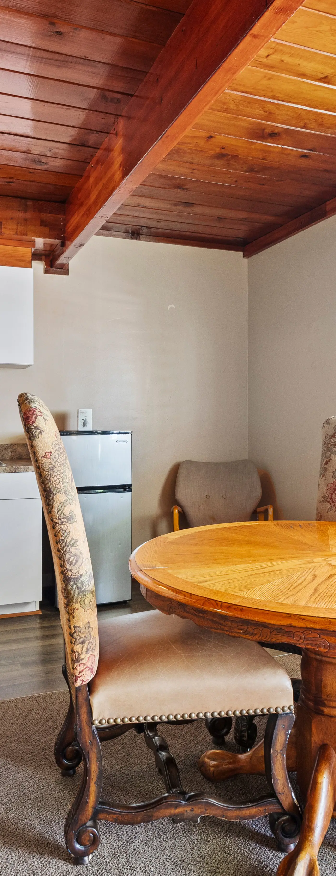 Oceanfront Inn Suite #6- King Bed