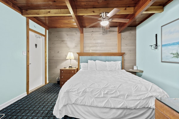 Oceanfront Inn, Town View, King Bed, #5