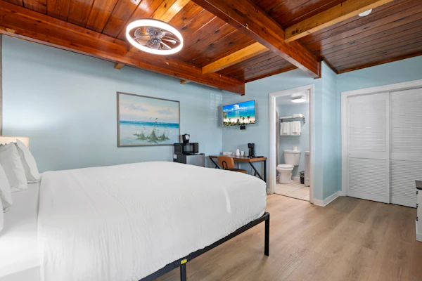 Oceanfront Inn, Town View, King Bed, #5